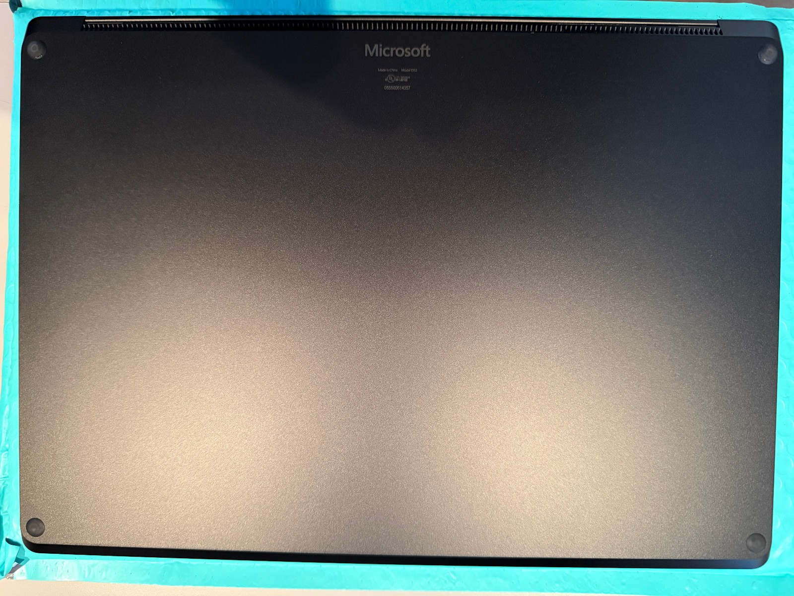 Microsoft Surface Laptop 4 15″ 8-Core AMD Ryzen 7 16G 512G W11 H Batt Great Cond
