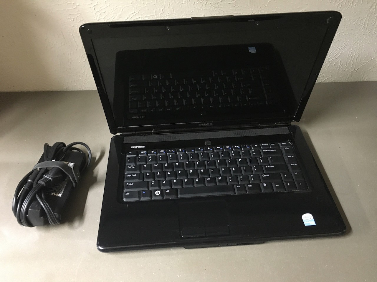 Dell Inspiron 1545 Pentium Dual-Core T4200 2GB 250GB Windows 7 Pro Optical DVD