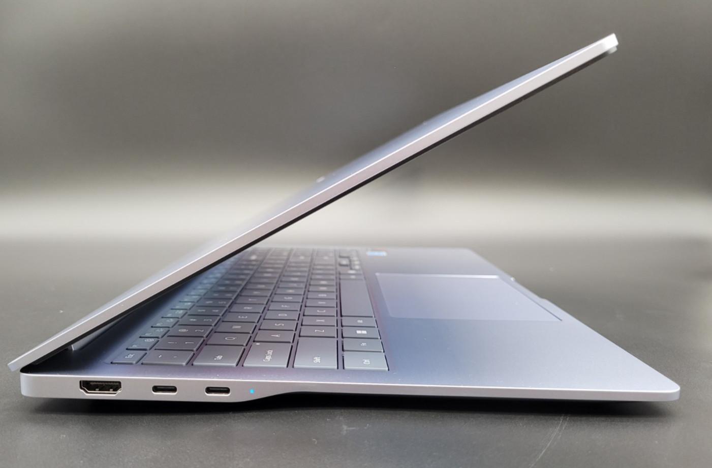 Samsung Galaxy Book4 Edge 15.6″ Snapdragon X 16GB RAM 512GB SSD Sapphire Blue