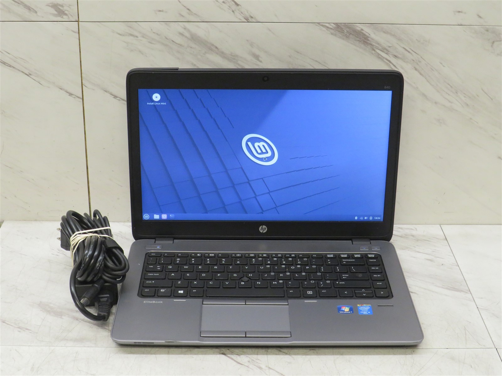 HP EliteBook 840 G2 Intel Core i5-4300U @1.9GHz 4GB RAM 14″ Laptop w/ AC