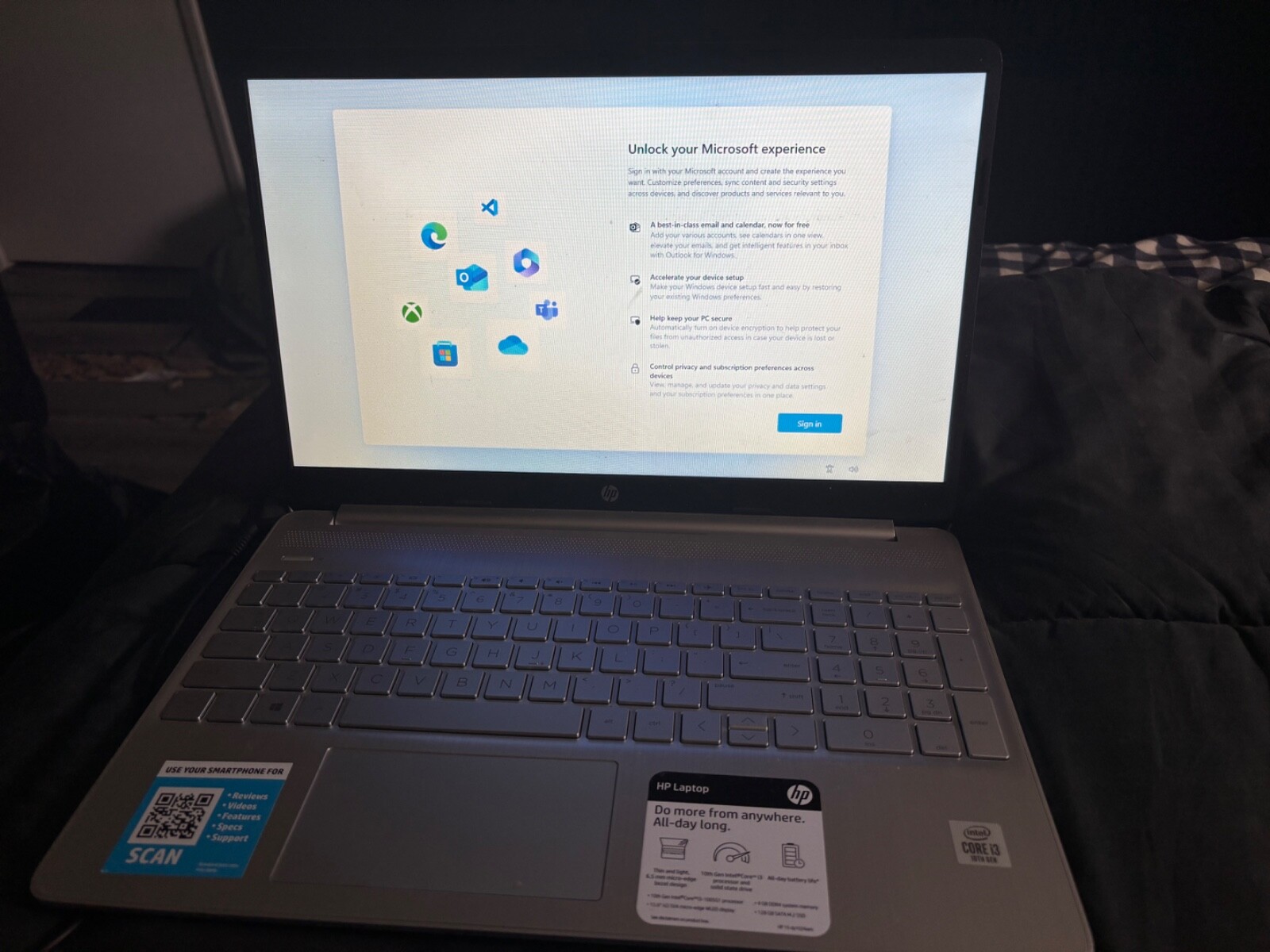 HP 15-dy1024wm 15.6 inch (128GB, Intel Core i3 10th Gen., 1.20GHz, 4GB)…