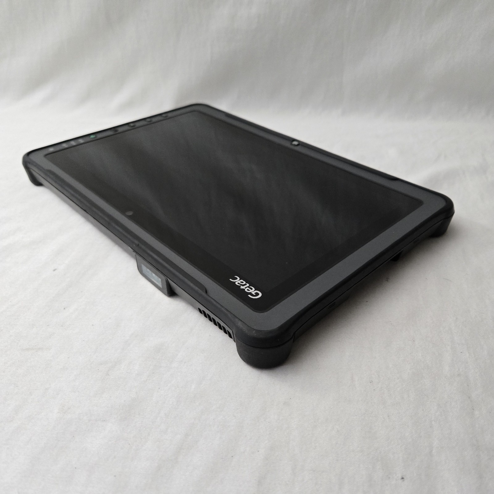 GETAC F110 G4 Rugged Tablet i5-7200U 2.50GHZ 128GB SSD 8GB – Win11P 4G – READ