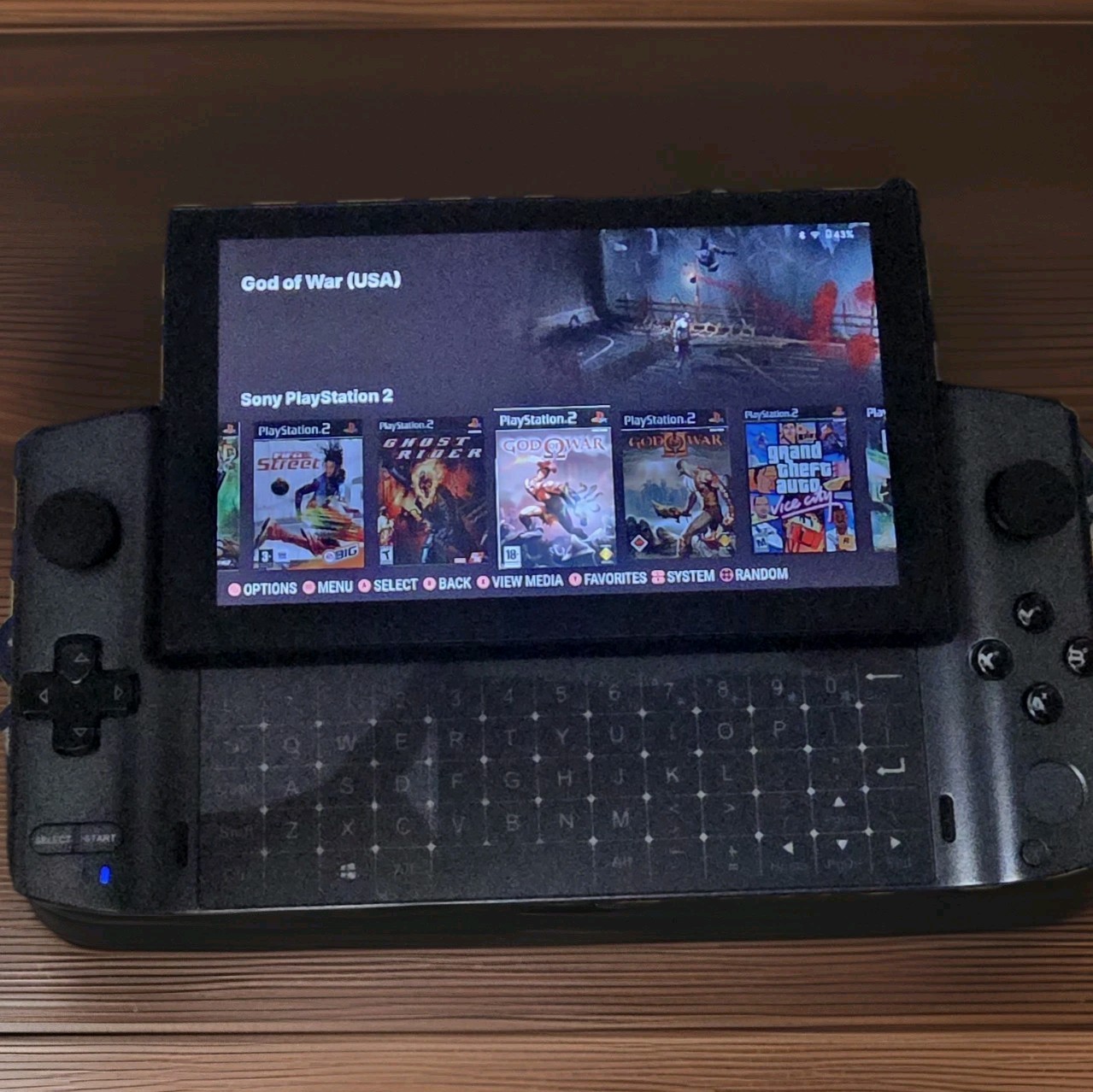 GPD win 3( i7-1195G7);SECREEN PROTECTOR, 2TB.