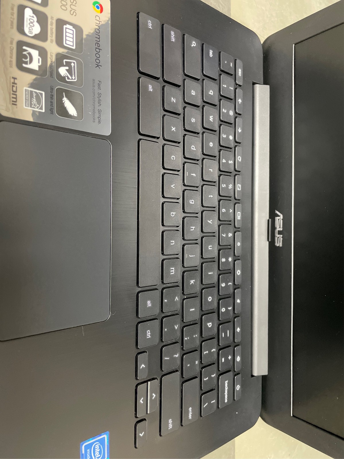 ASUS C300MA-DH02 Chromebook 13.3′ Chrome OS 1
