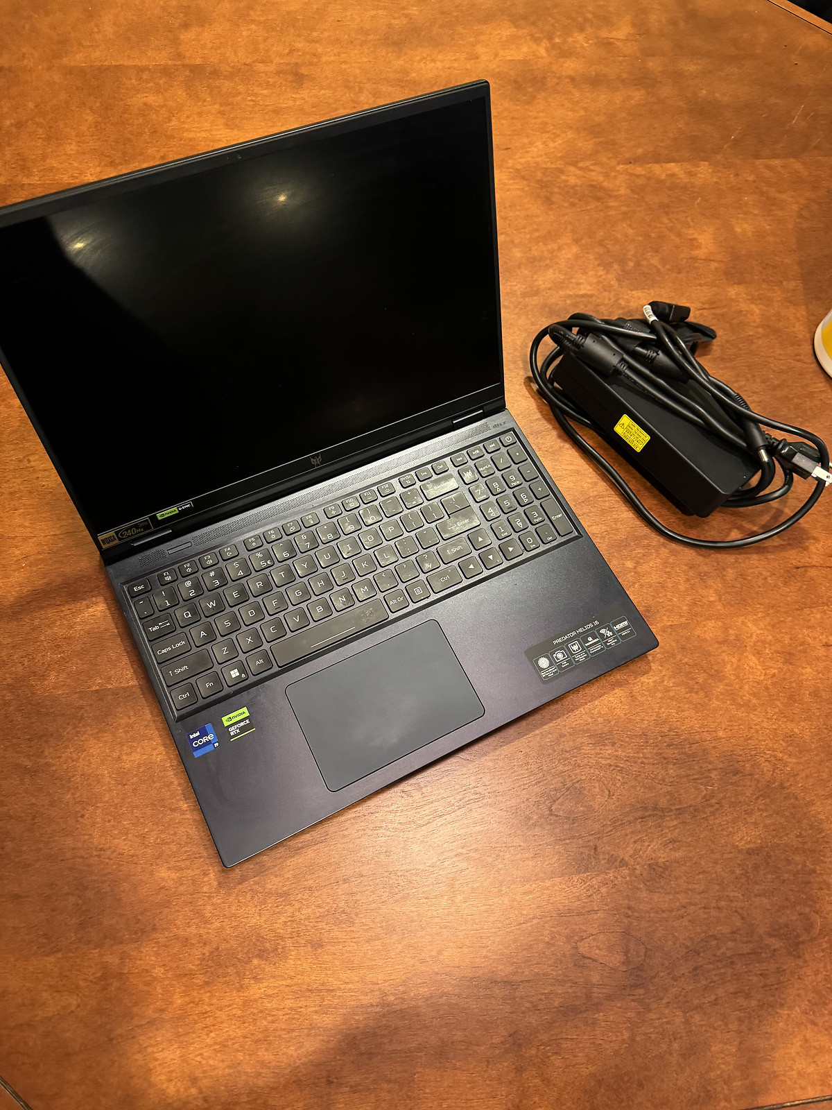 Acer RTX 4070 Predator Helios Gaming Laptop 16″ 240Hz i9-13900HX 16GB DDR5 1TB