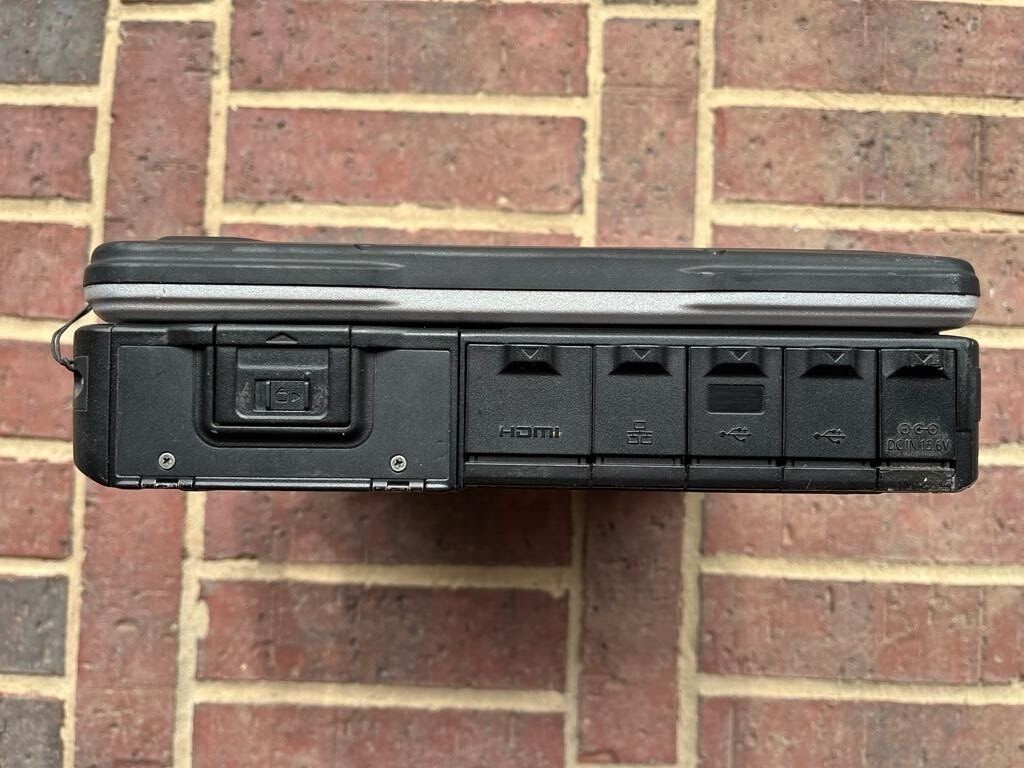 Panasonic Toughbook CF-31 MK1 i5 2.4Ghz 8gb 500gb Win7 Serial port Rugged