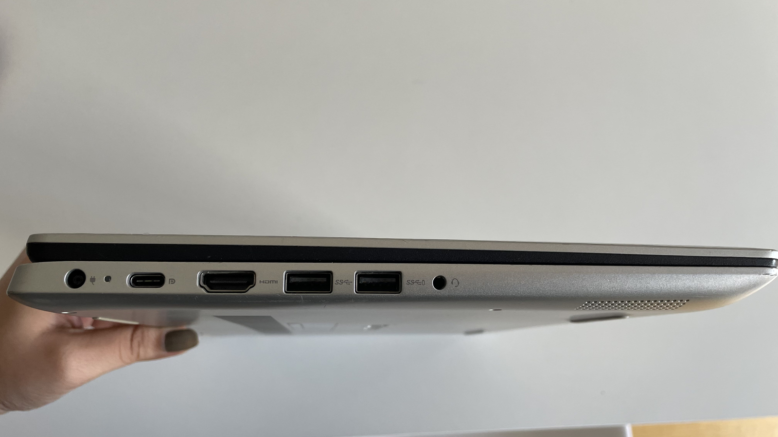 Dell Inspiron 5482 14-inch FHD 2in1 Laptop (8th Gen Core i5/8GB/512GB SSD)
