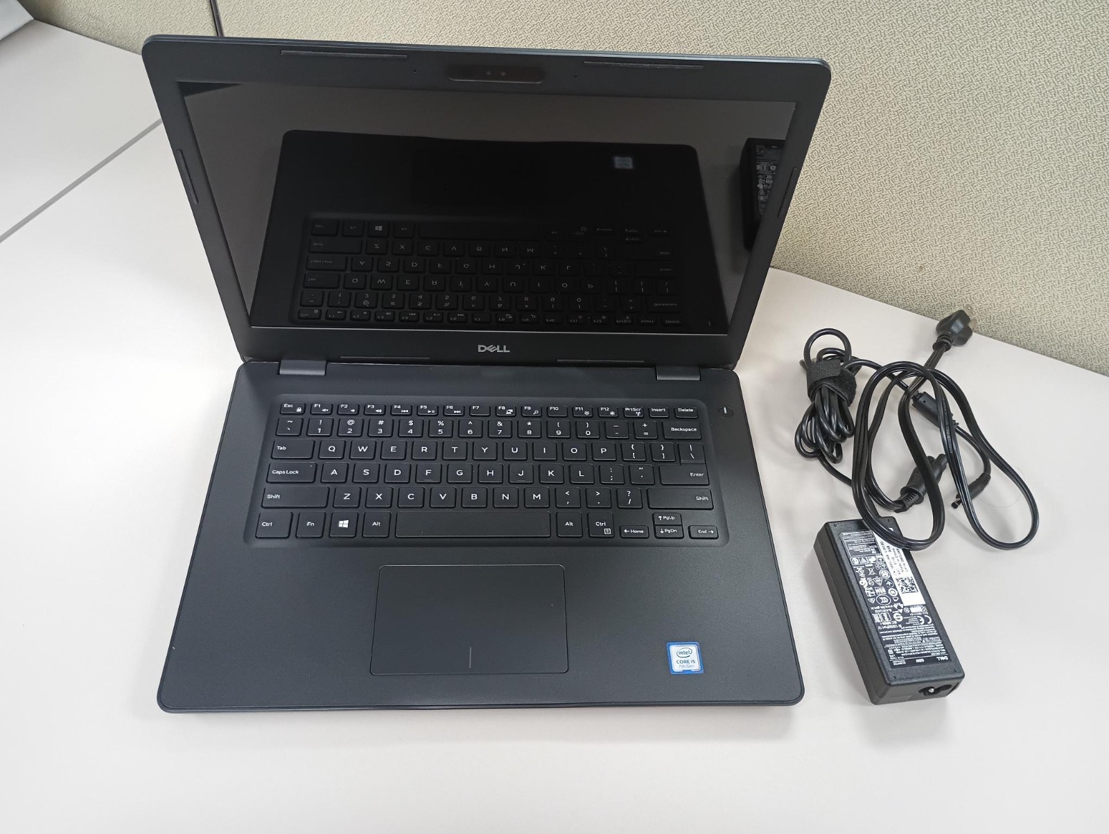 Dell Latitude 3490 – i5-7000U Processor (Dual Core, 3M Cache, 2.5GHz, 15W) – 8GB