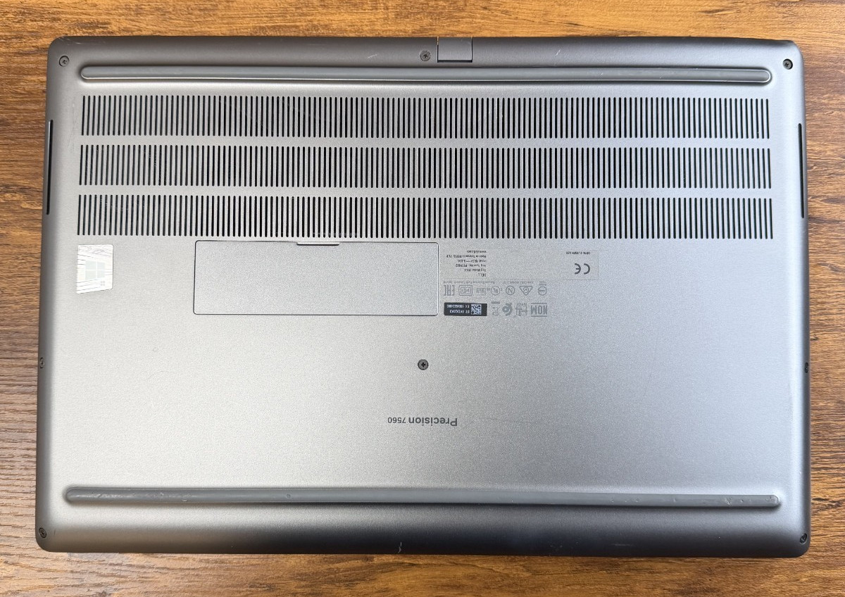 Dell Precision 7560 Intel(R) Core(TM) i9-11950H 32 GB RAM 1 TB SSD 15.6″