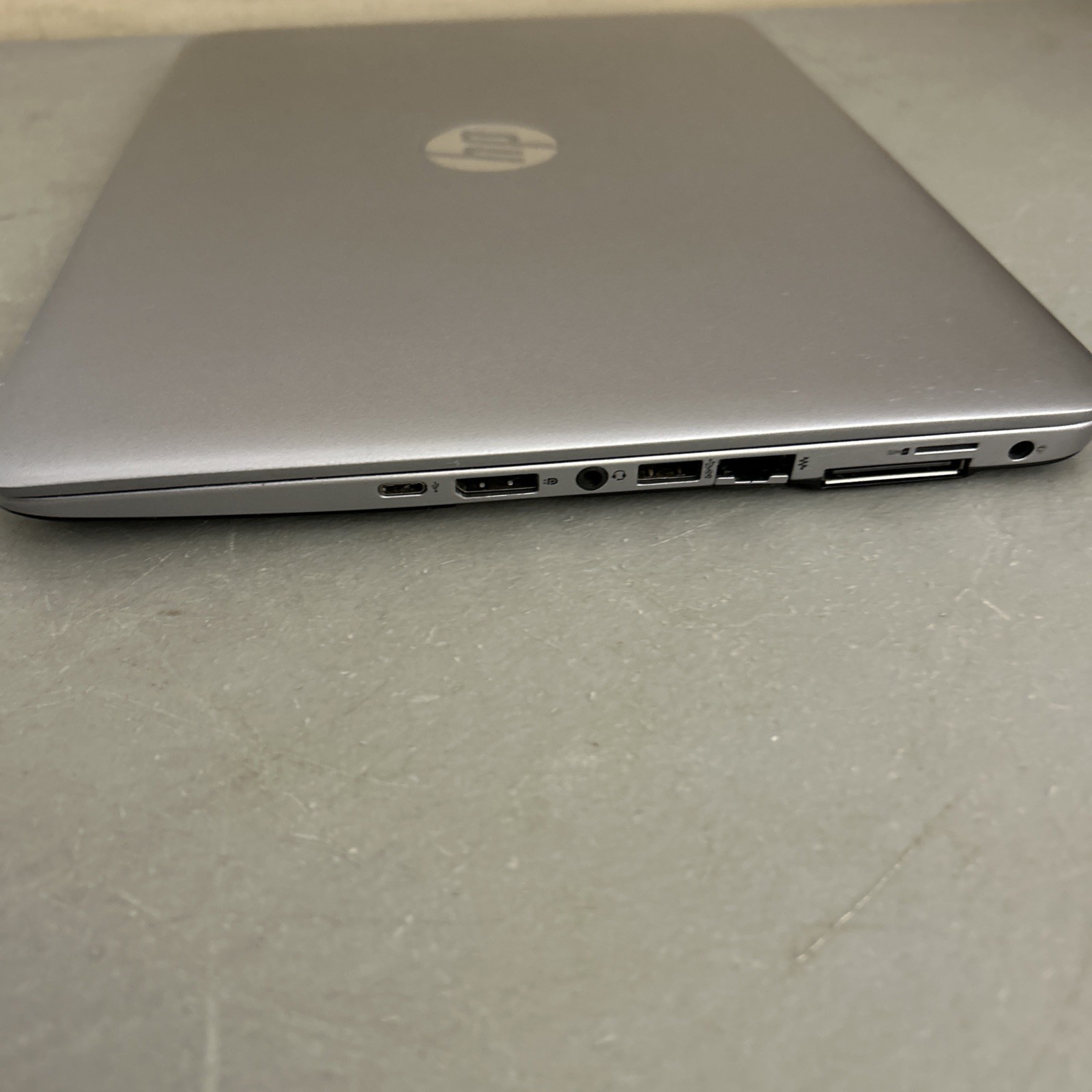 HP EliteBook 840 G4 14″ Core i5 8GB RAM, 256 GB SSD Window 11