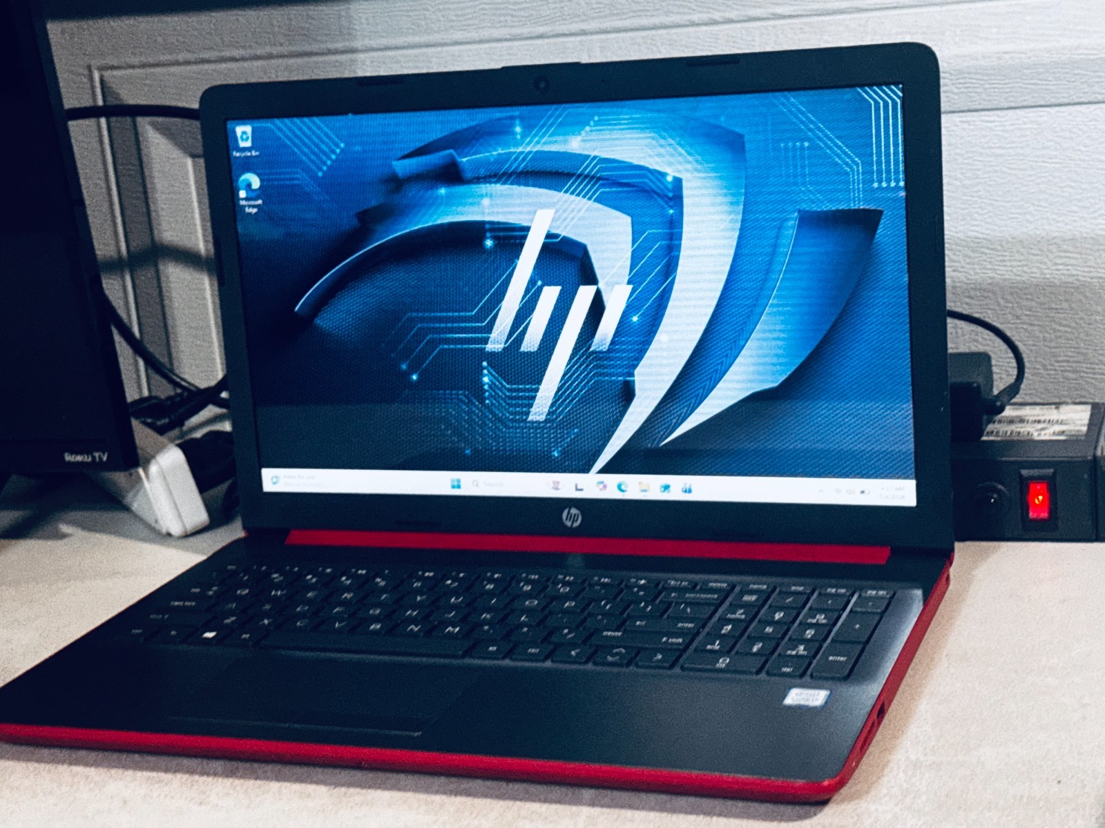HP Quad-Core Laptop-Intel i7 8565U-12GB RAM-256GB SSD WIN 11