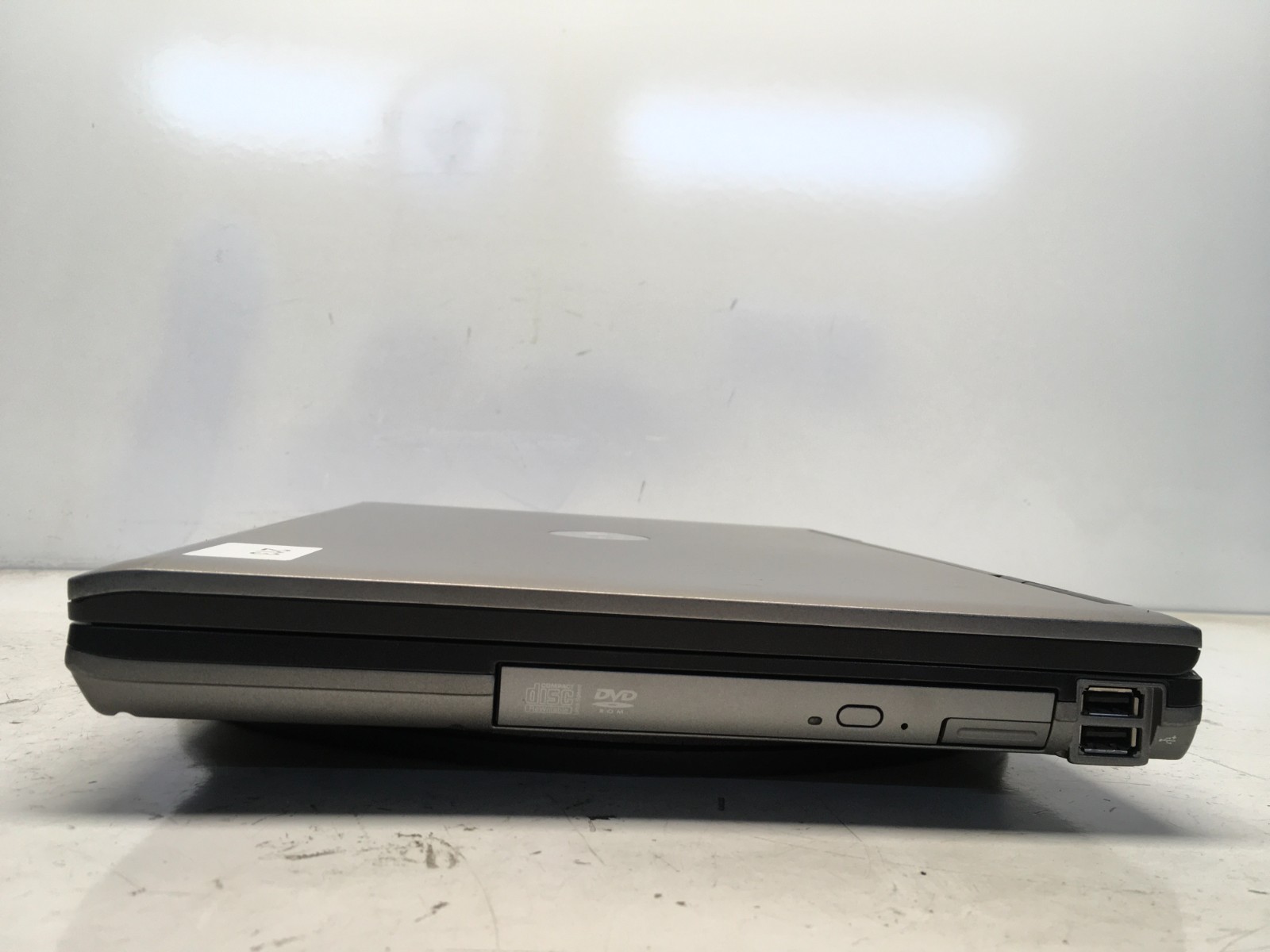 Dell Latitude D830 Intel Core 2 Duo 06FD 2GHz 1 GB Ram 500GB Windows XP