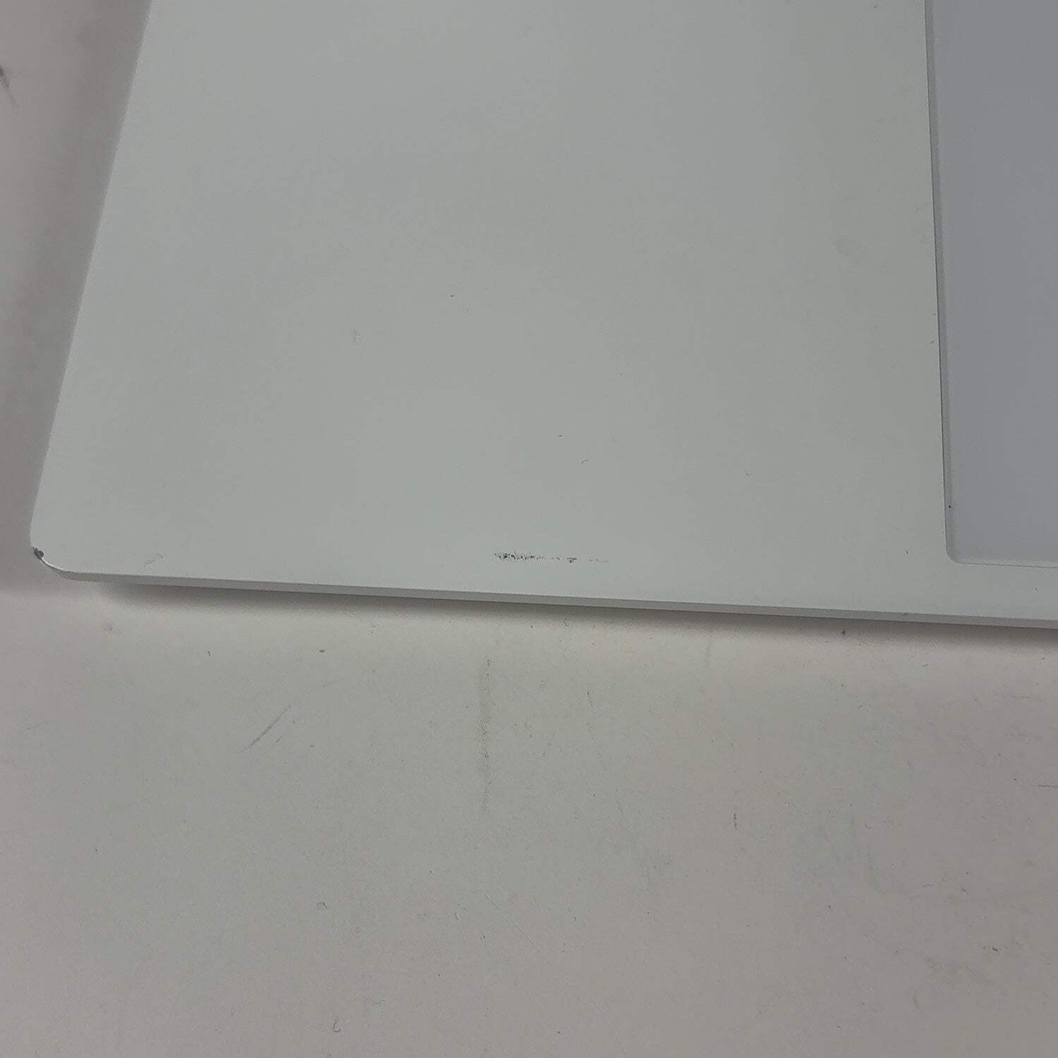 Samsung Galaxy Book Pro NP950XDB 15.6″ i5-1135G7 2.4GHz 8GB RAM 512GB SSD