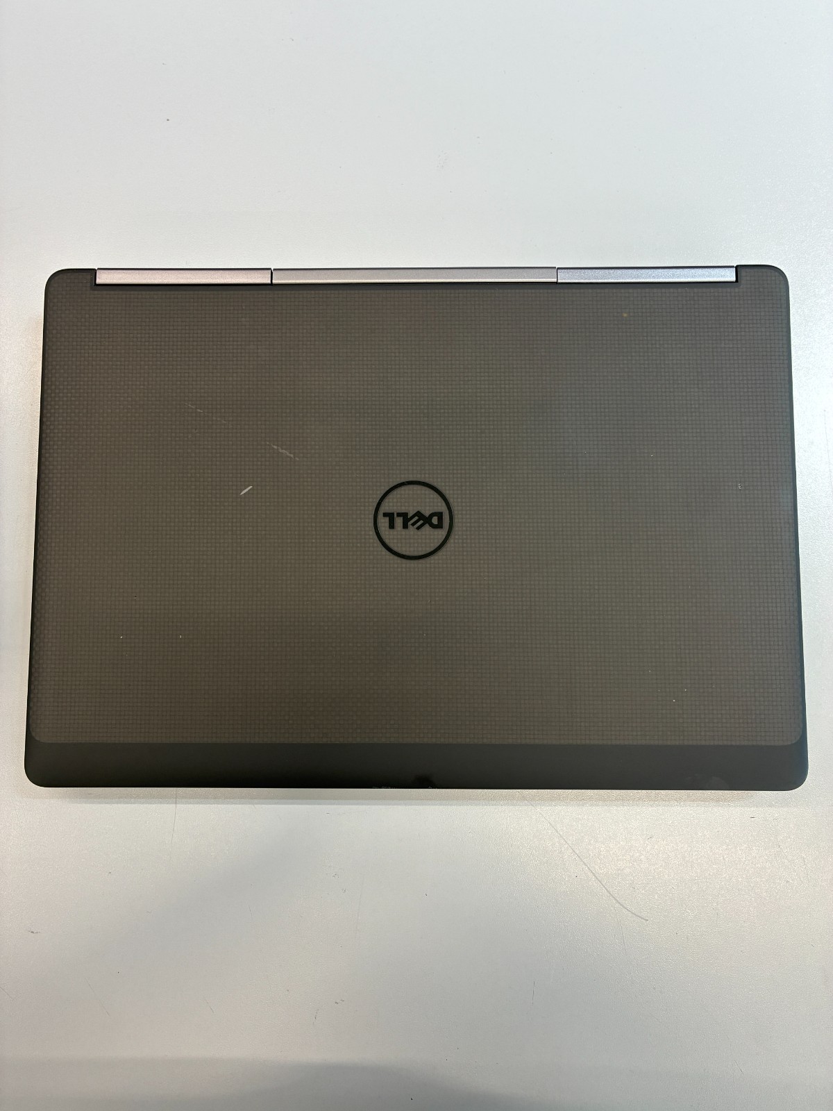 Dell Precision 7510: 15.6″ (4k) / i7-6920HQ / RAM 48Gb / Quadro M2000M / SSD 1Tb