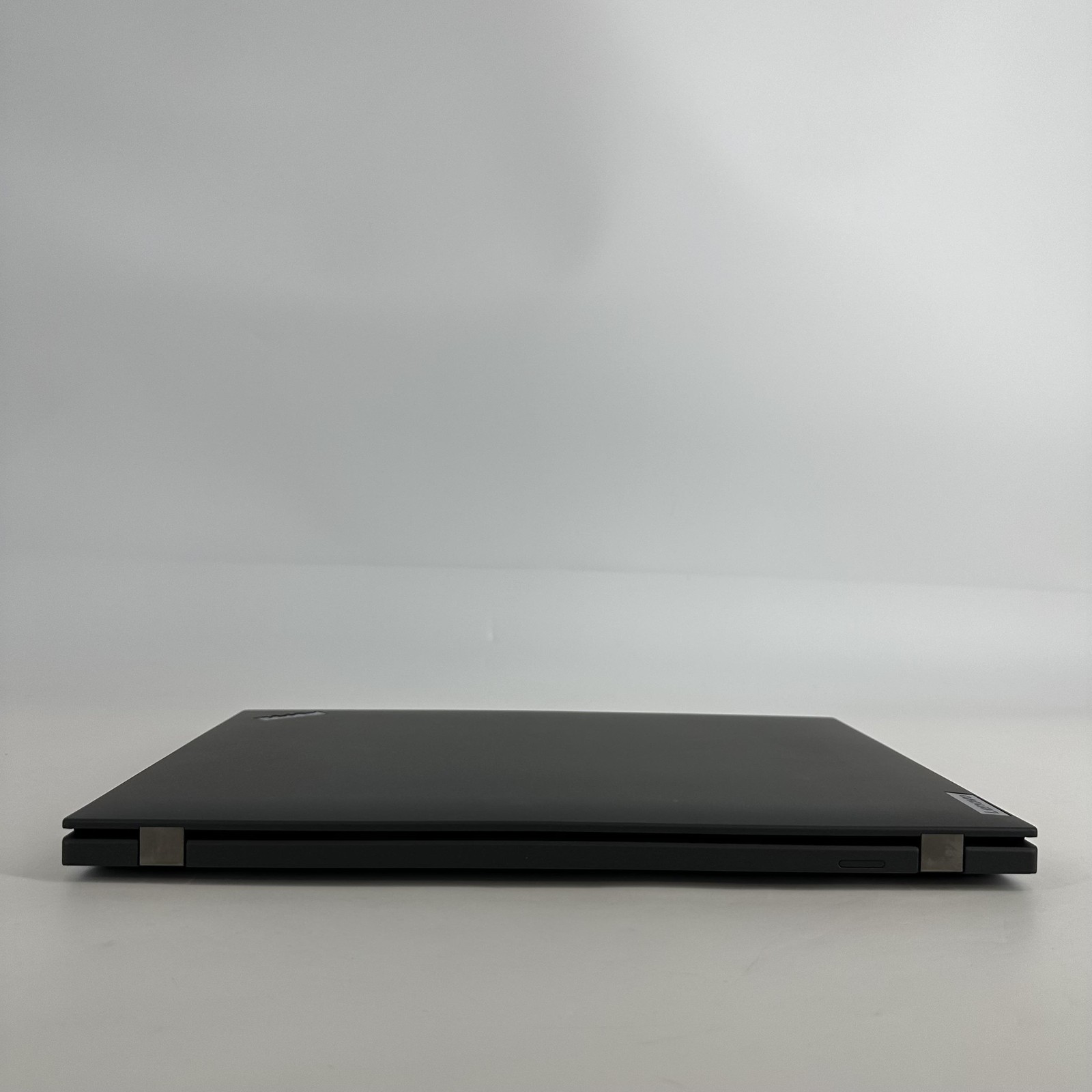 Lenovo ThinkPad T16 Gen 1 Gray FHD+ 2.1 GHz i7-1260P 16GB 512GB SSD Excellent