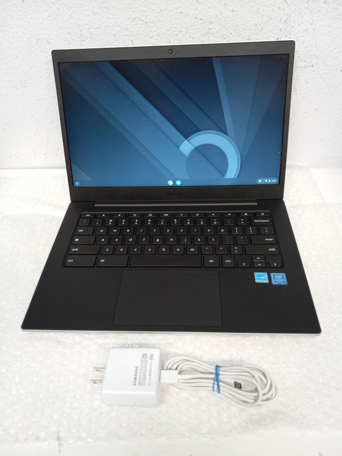 Samsung Galaxy Chromebook Go XE345XDA-LA1VZ 14″ Celeron N4500 4GB RAM 32GB SSD