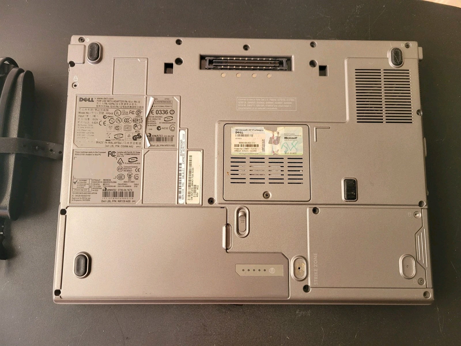 Dell PP04X Laptop Windows XP With Charger
