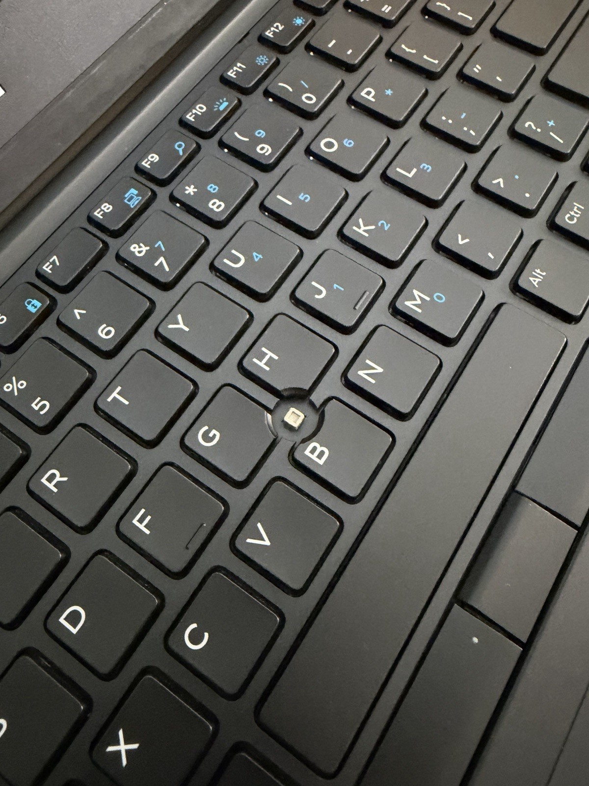 Dell Latitude 5480 14” FHD | i5-7440HQ | 16GB RAM | 256GB SSD | WIN 10