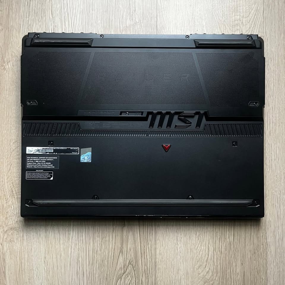 MSI Raider GE78HX 32GB DDR5 13VG i7-13700HX 1.5TB RTX 4070