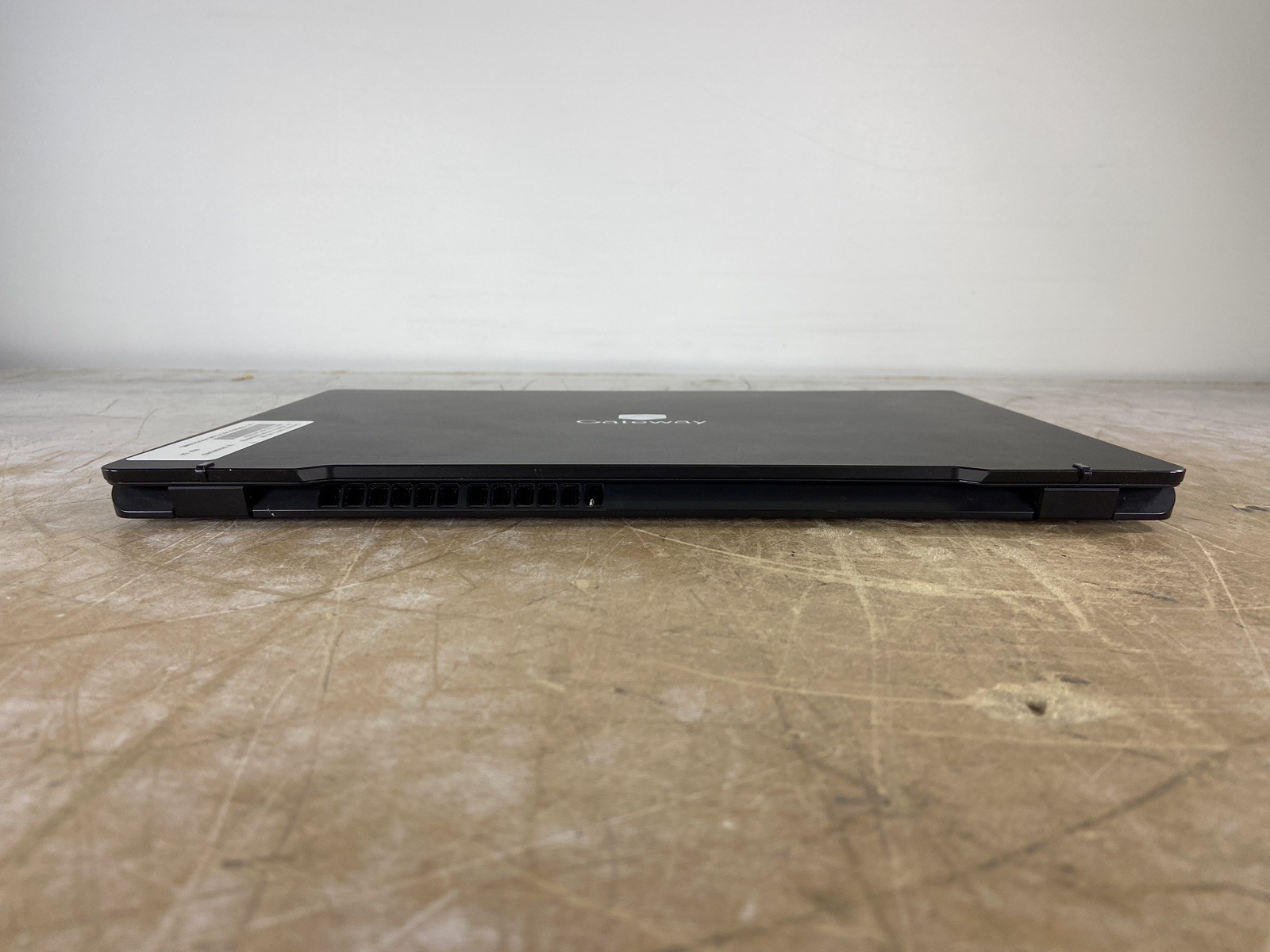 GATEWAY GWTC71427-BK i7-1255U @ 1.20GHz, 8GB RAM, NO HDD/OS – (FOR PARTS)