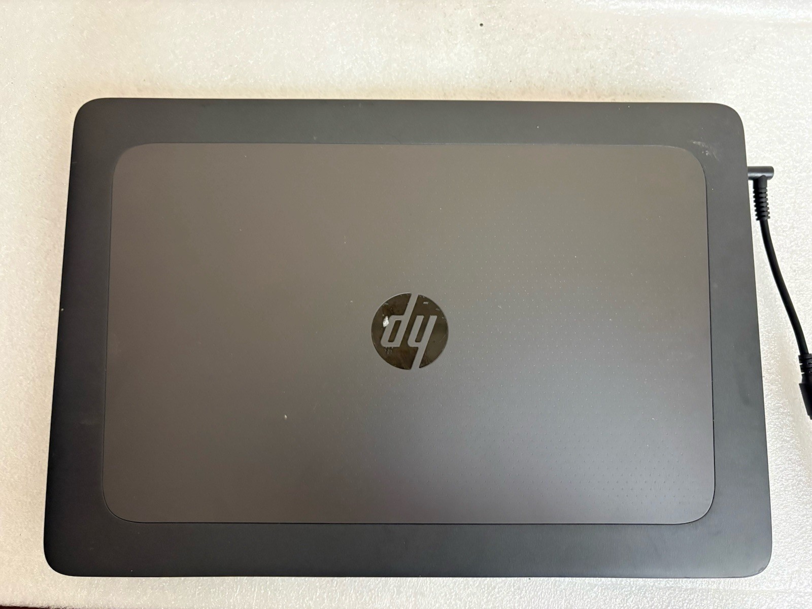 Lot of 2 HP ZBook 15 G3 15.6″ Intel i7-6820HQ – 8GB – No Hard drive