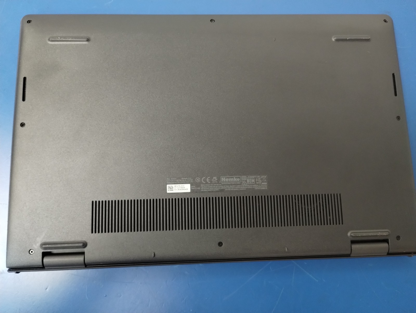 DELL 15 DC15255 G8MK9, AMD Ryzen 7 7730U, 2.00 GHz, 16 GB RAM 512 GB NVMe SSD