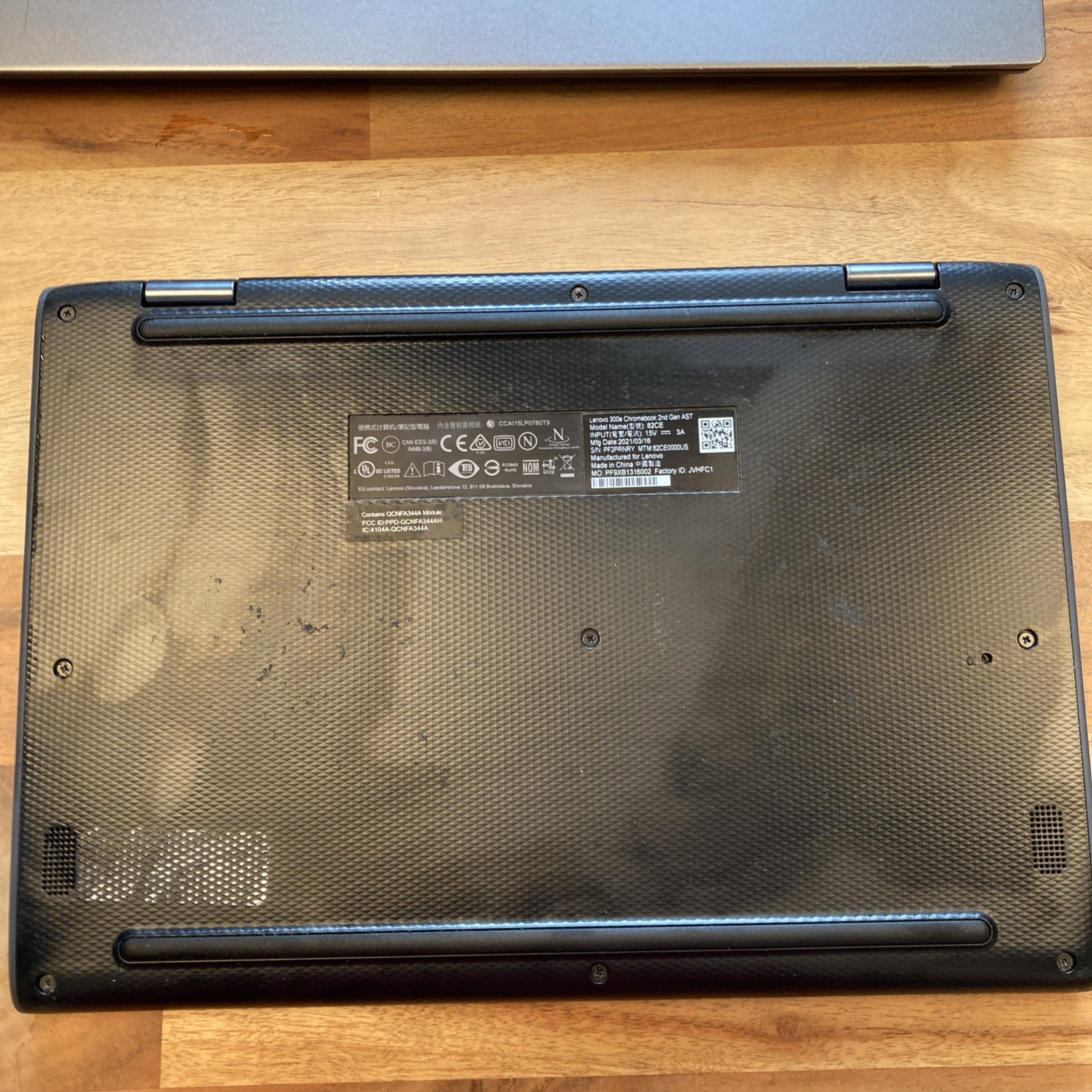 Lenovo Chromebook 300E 2nd Gen AST Laptop A4-9120C 1.6GHz 32GB SSD 4GB RAM