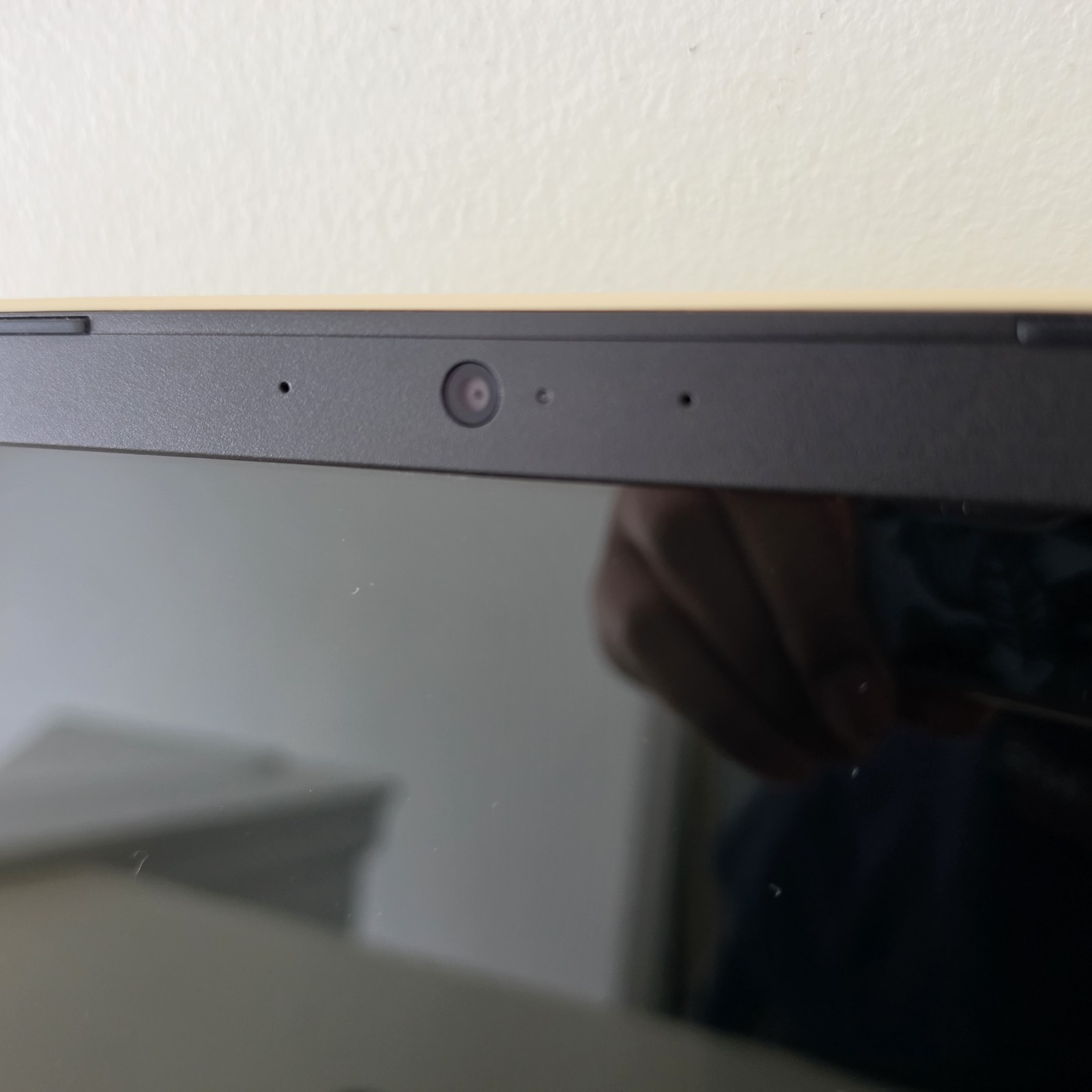 15.6″ DELL Inspiron 5555 Laptop – A8-7410 – 12GB RAM – 500GB HDD – Ion Gold