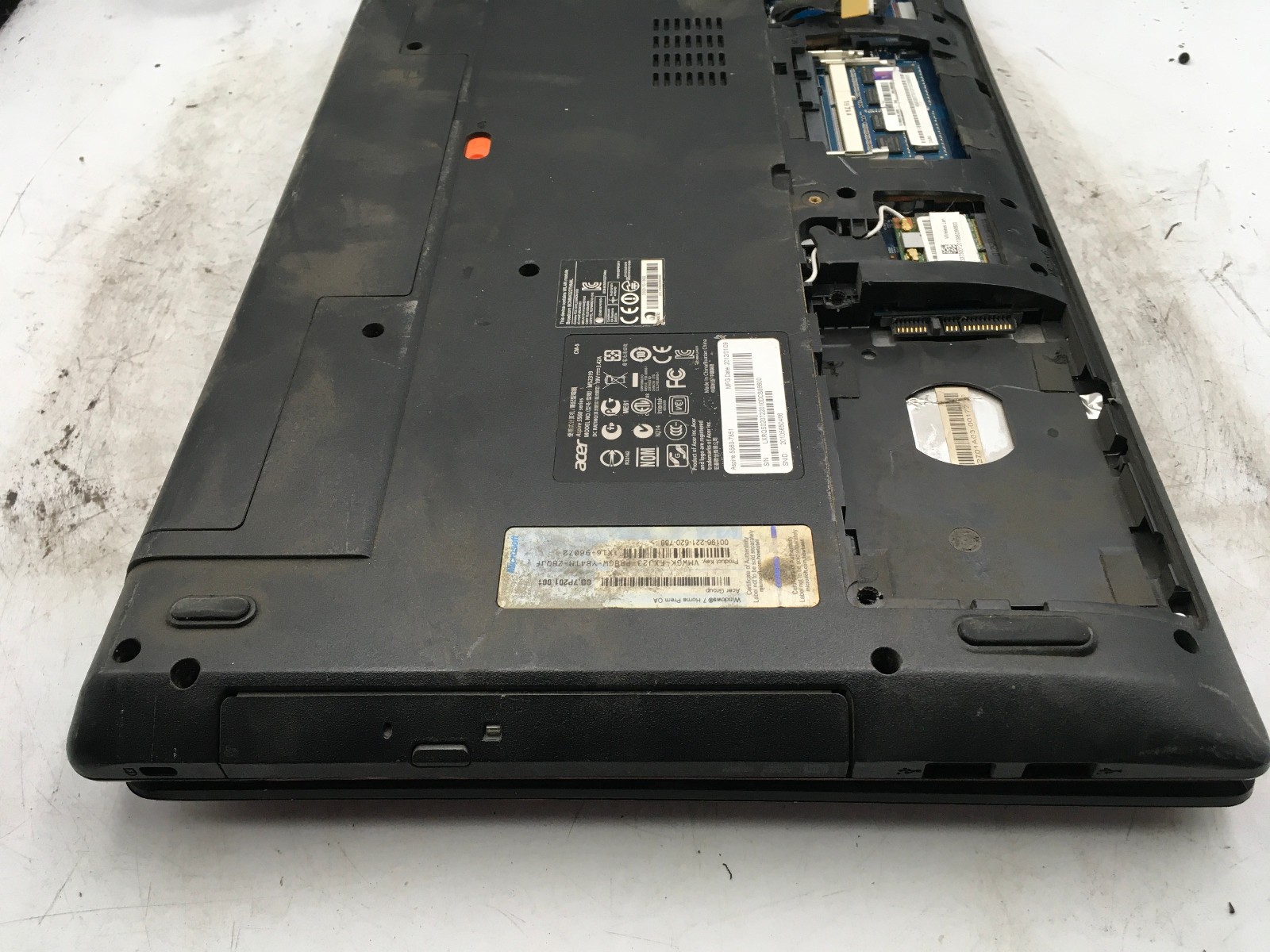ACER ASPIRE 5560 MS2319 – FOR PARTS/REPAIR – BAD LCD – AMD A6 – 4GB RAM -READ-BB