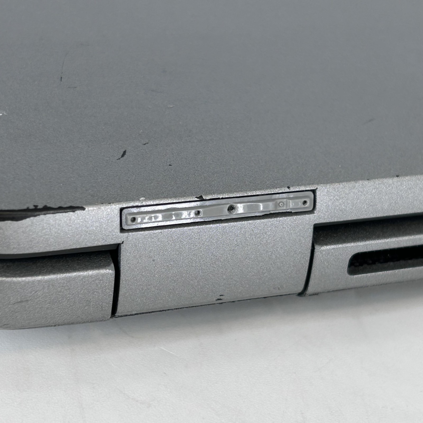 Dell Latitude 5440 14 Gray FHD 1.8 GHz i7-1365U 16GB 512GB SSD Good WHITE SPOTS