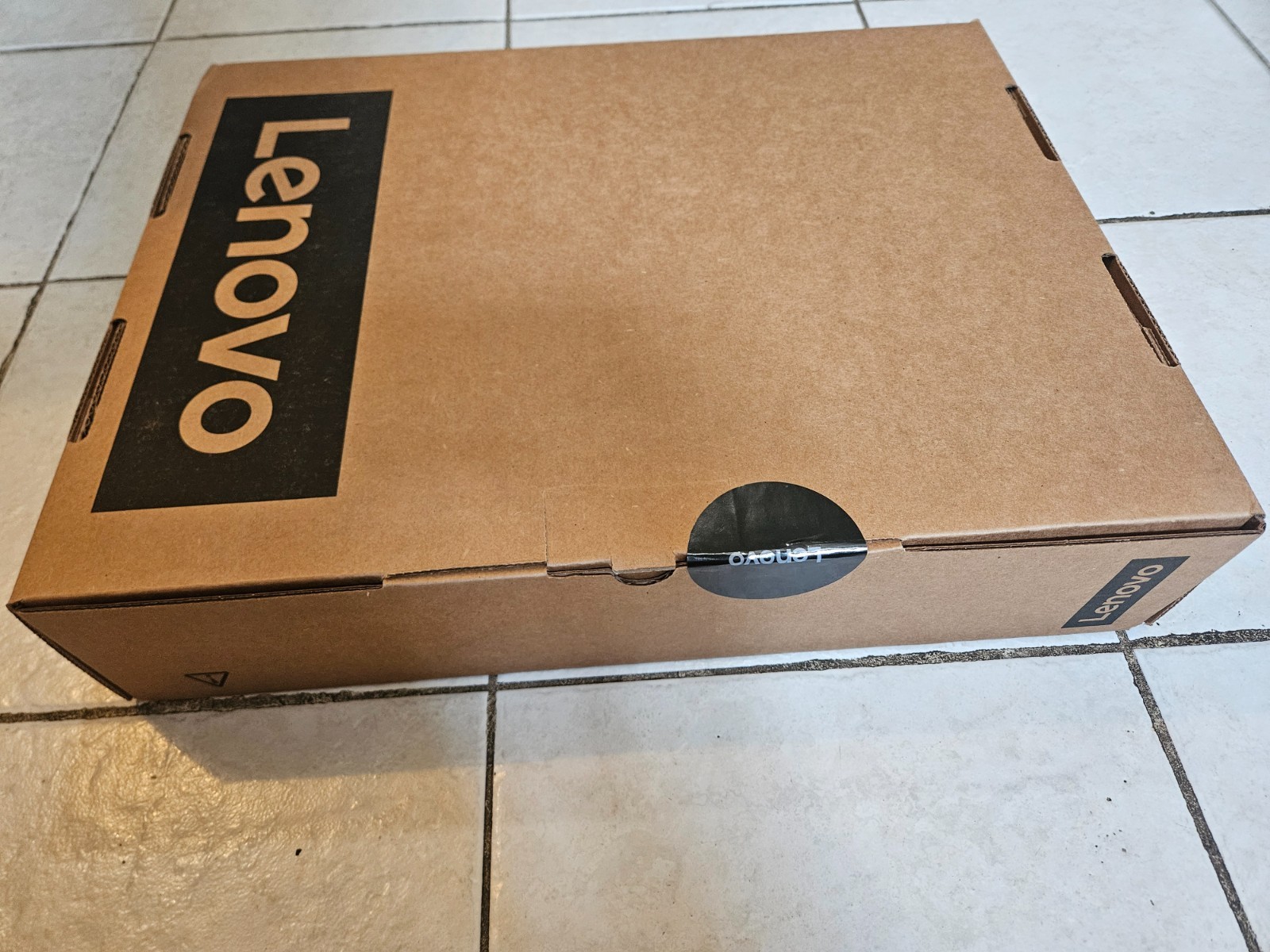 Lenovo ThinkPad X1 Carbon Gen 13 – Ultra 7 258V 32GB RAM 512GB SSD 2.8K OLED