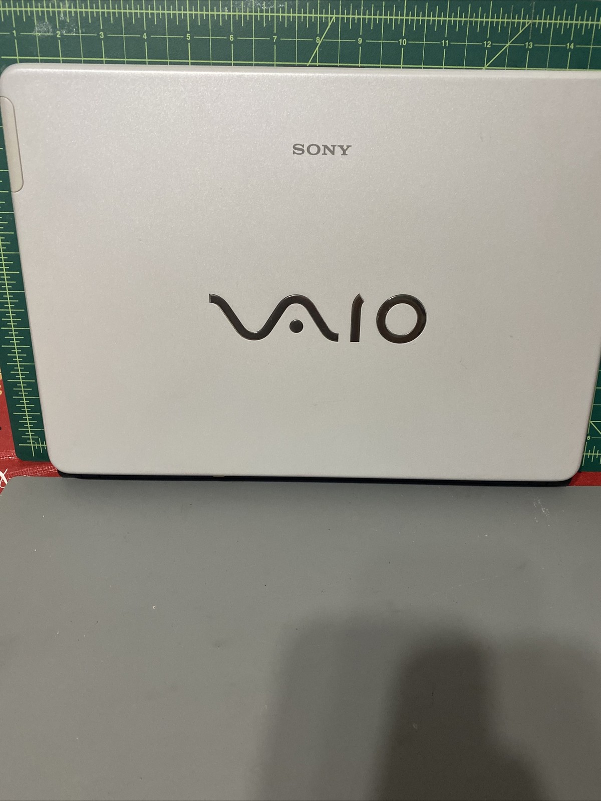 Sony Vaio VGN-FS740/W PCG-7D2L Intel Centrino 2GB NO HDD – Prts/Repair Laptop