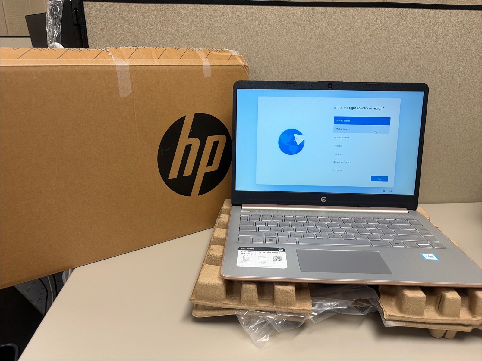 HP – 14 Laptop Intel N150 Processor 4GB Memory 128GB UFS Pale Rose Gold (Used)