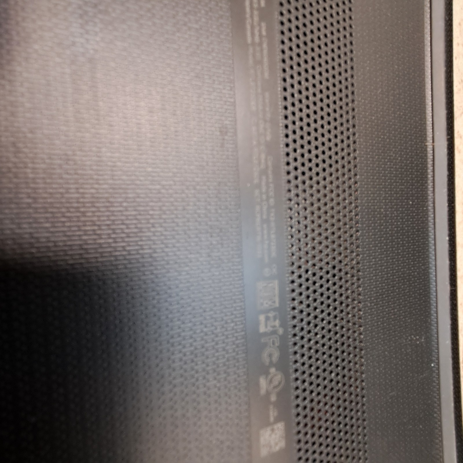 HP 15-db0xxx AMD A6-9225 Radeon R4, 5 compute cores 2C + 3G