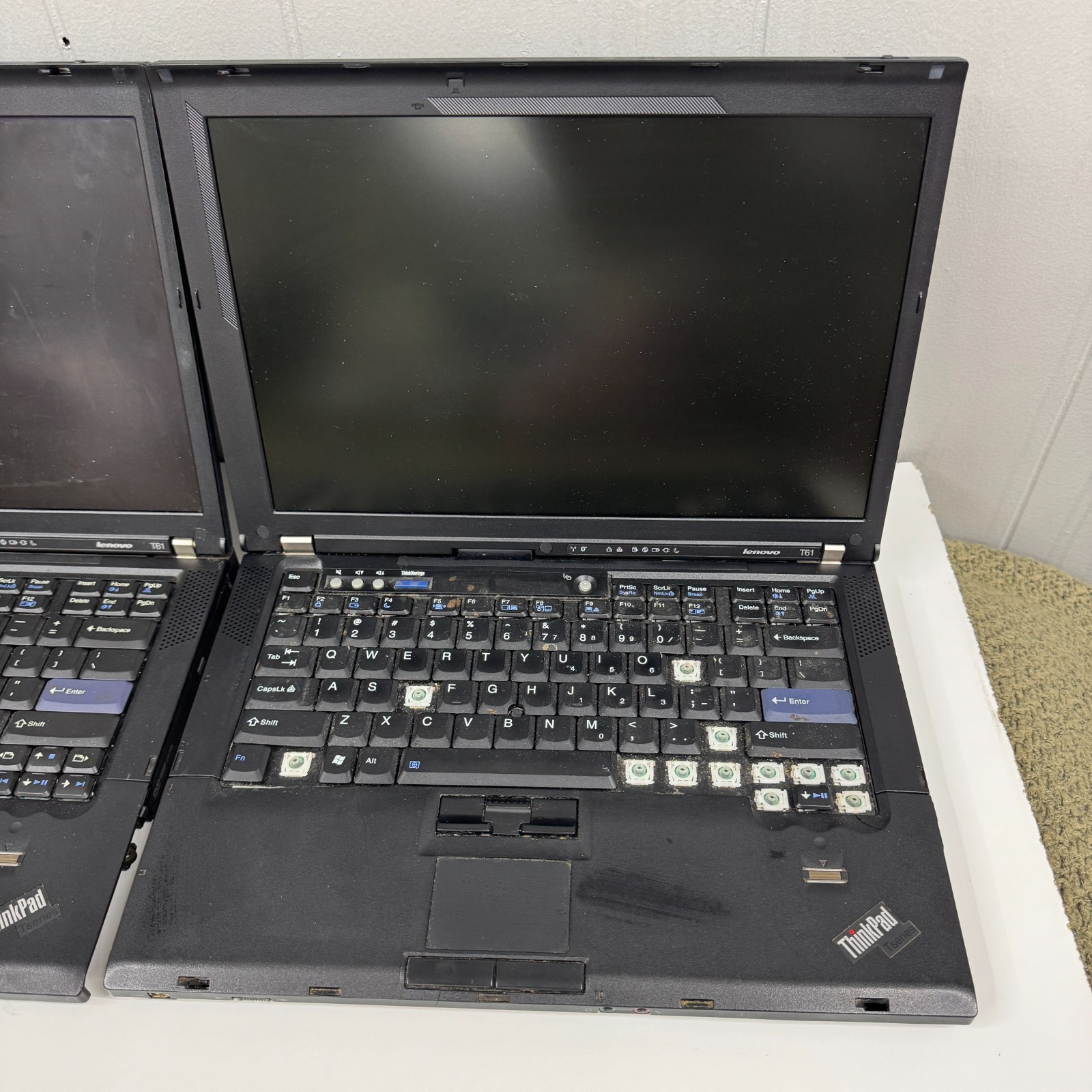 Lenovo ThinkPad T61 No HDD No Charger Set of 2 For PARTS ONLY UNTESTED | READ