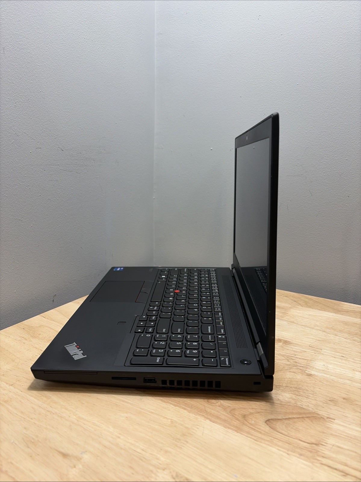 Lenovo ThinkPad P15 Gen 2i Core I7-11800H 2.3GHZ 64GB 1TB Nvidia RTX A4000 Read