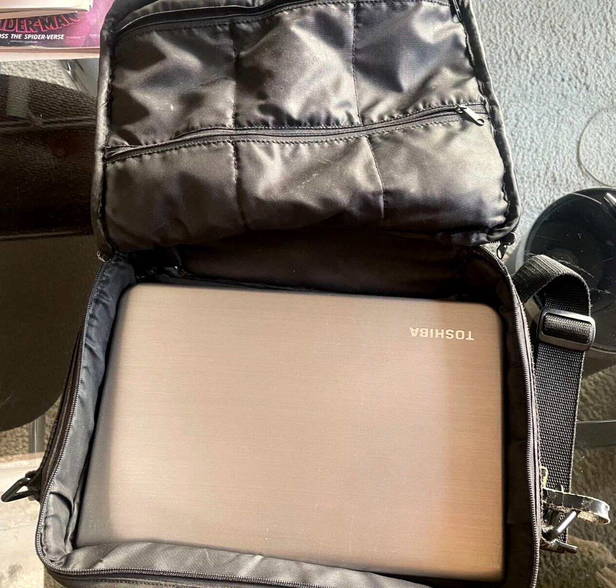 Ultralight 13.3, Hi-Res 2560 x 1440 touch-screen, Intel Core i7 2.4GHz w / Case