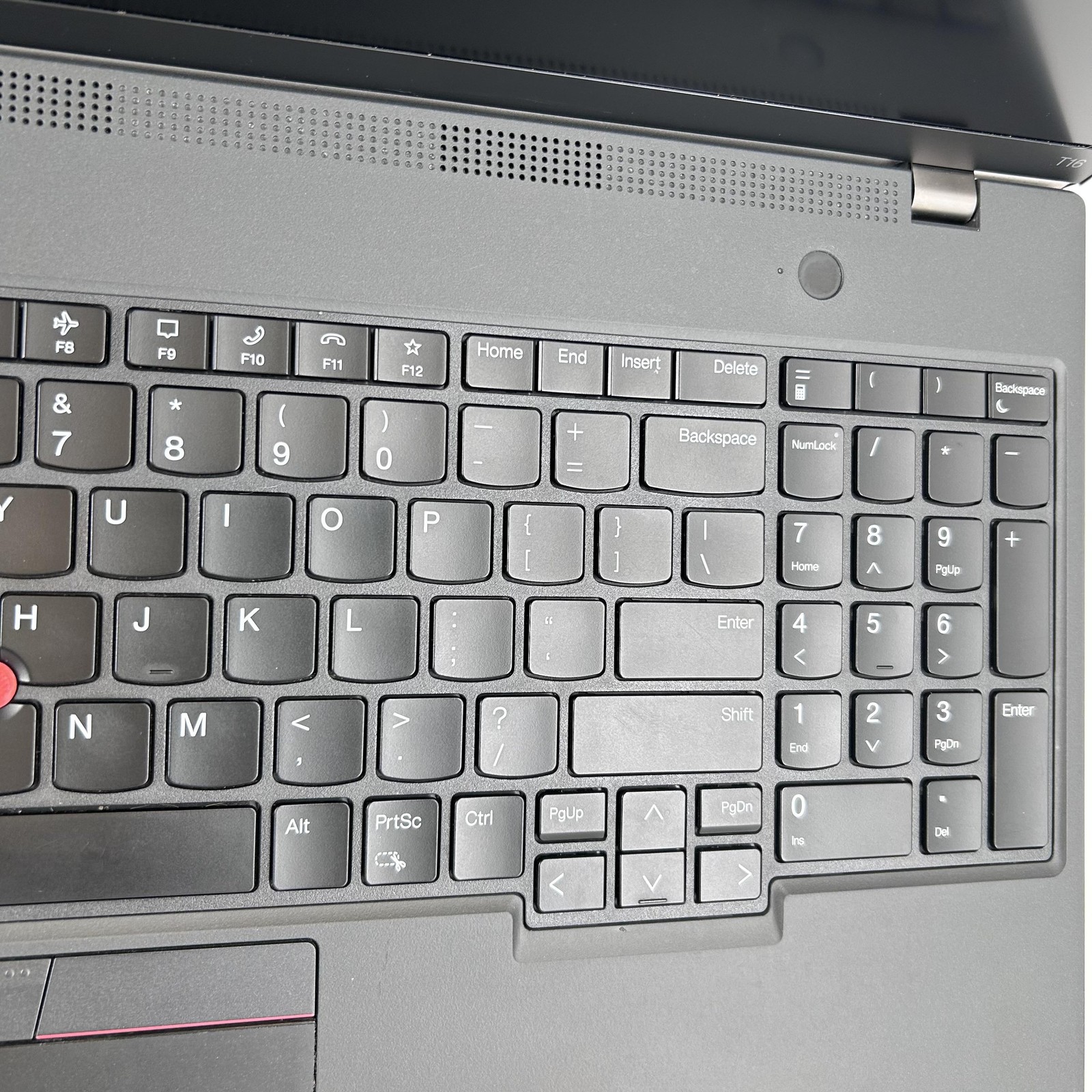 Lenovo ThinkPad T16 Gen 1 16″ FHD+ 2.1 GHz i7-1260P 16GB 512GB SSD Very Good