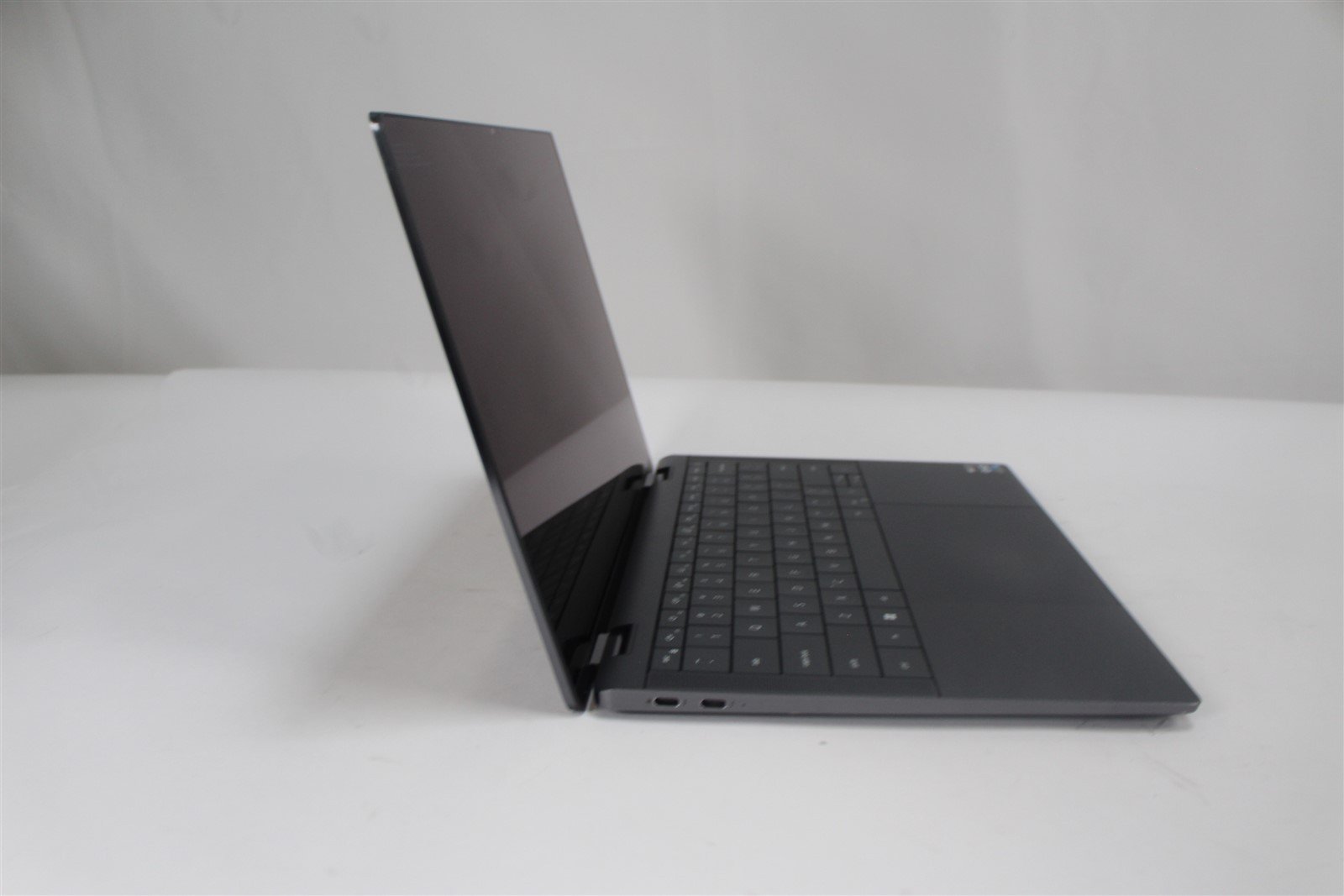 Dell Latitude 9440 2023 14” Core i5-1345U 1.6GHz 16GB 256GB SSD