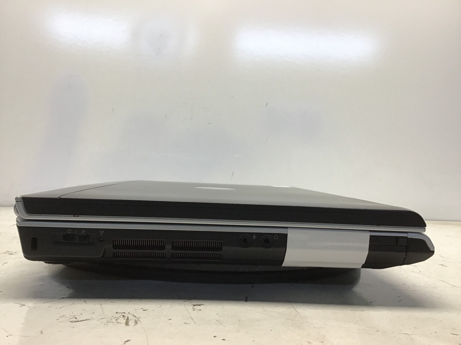 Dell Inspiron 1520 Intel Core 2 Duo 06FD 2GHz 2 GB NO HDD