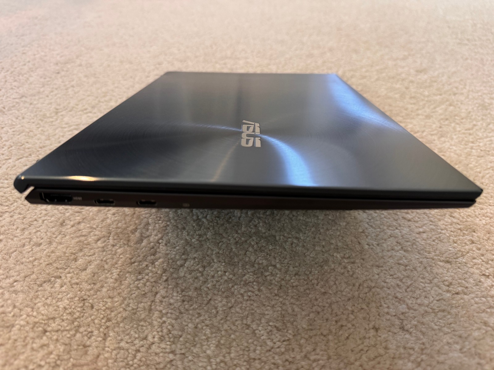 ASUS ZENBOOK 14 UM425Q 14″ 1TBSSD/8GBRAM AMD RYZEN 5 5600H WIN11HOME EXCELLENT!