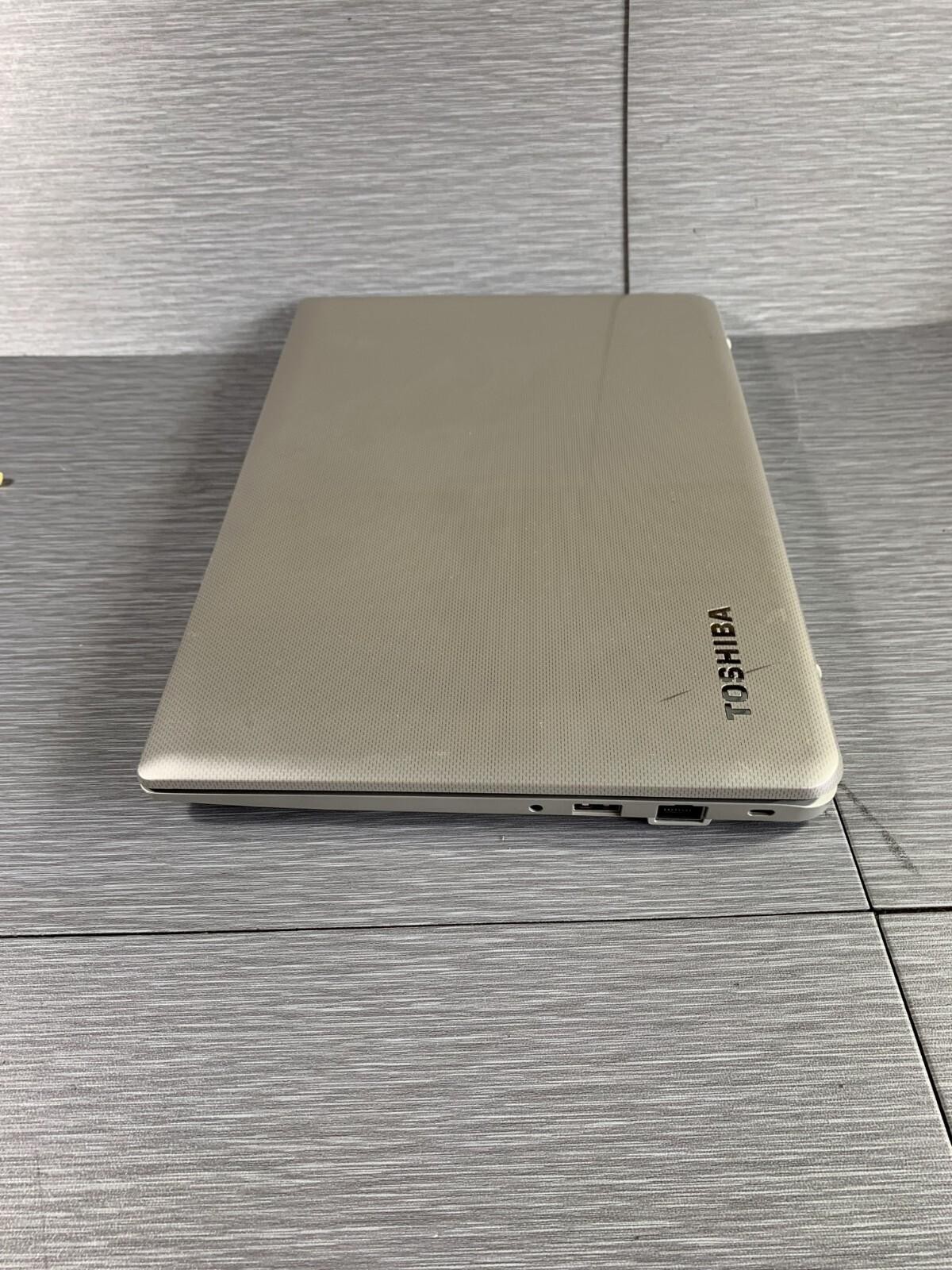 Toshiba Satellite L15-B1330 Ivory 11.6″ Display Built-In Webcam Laptop For Part