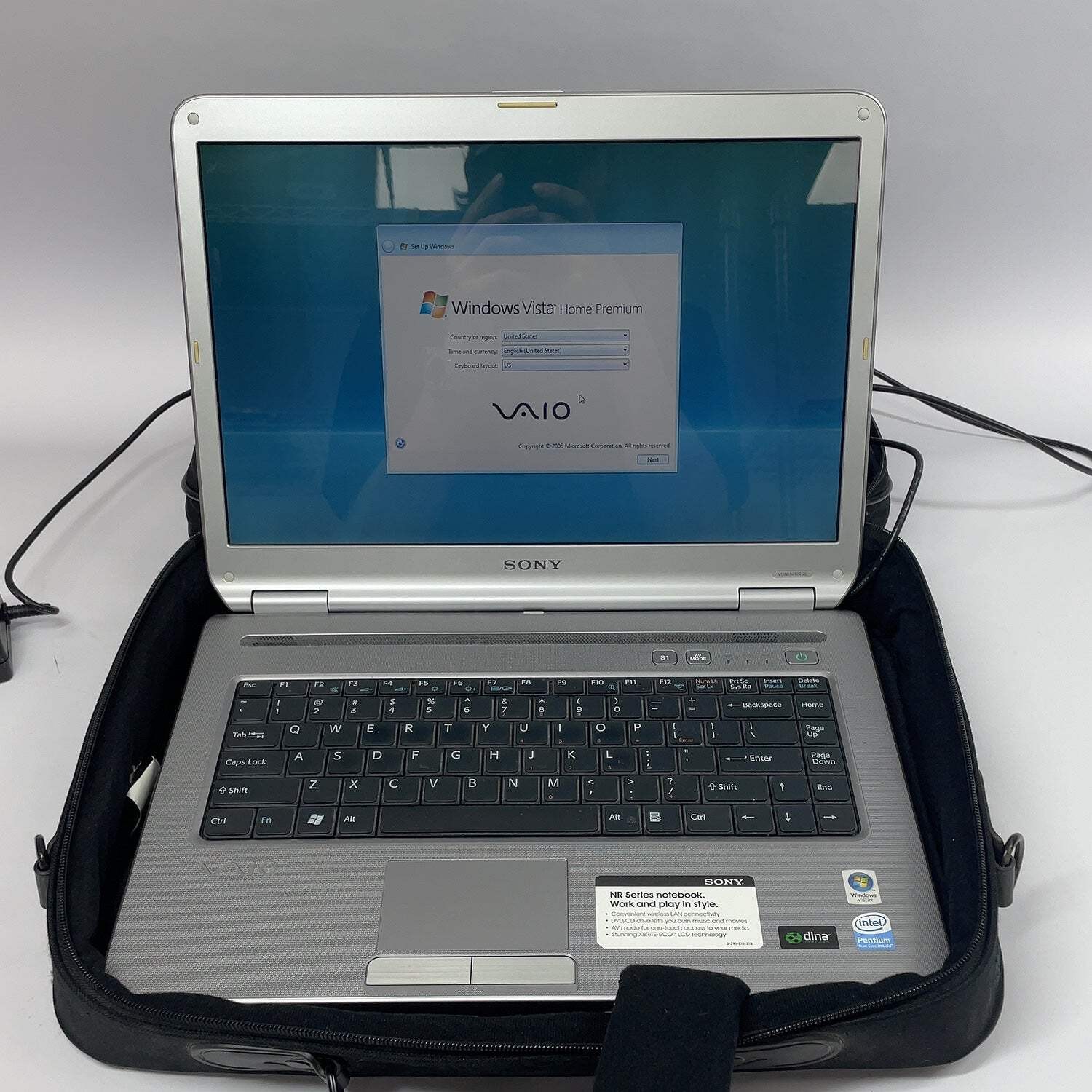 Sony Vaio PCG-7113L 15.4 Pentium Dual-Core 1.73GHz 2GB RAM 256GB HDD