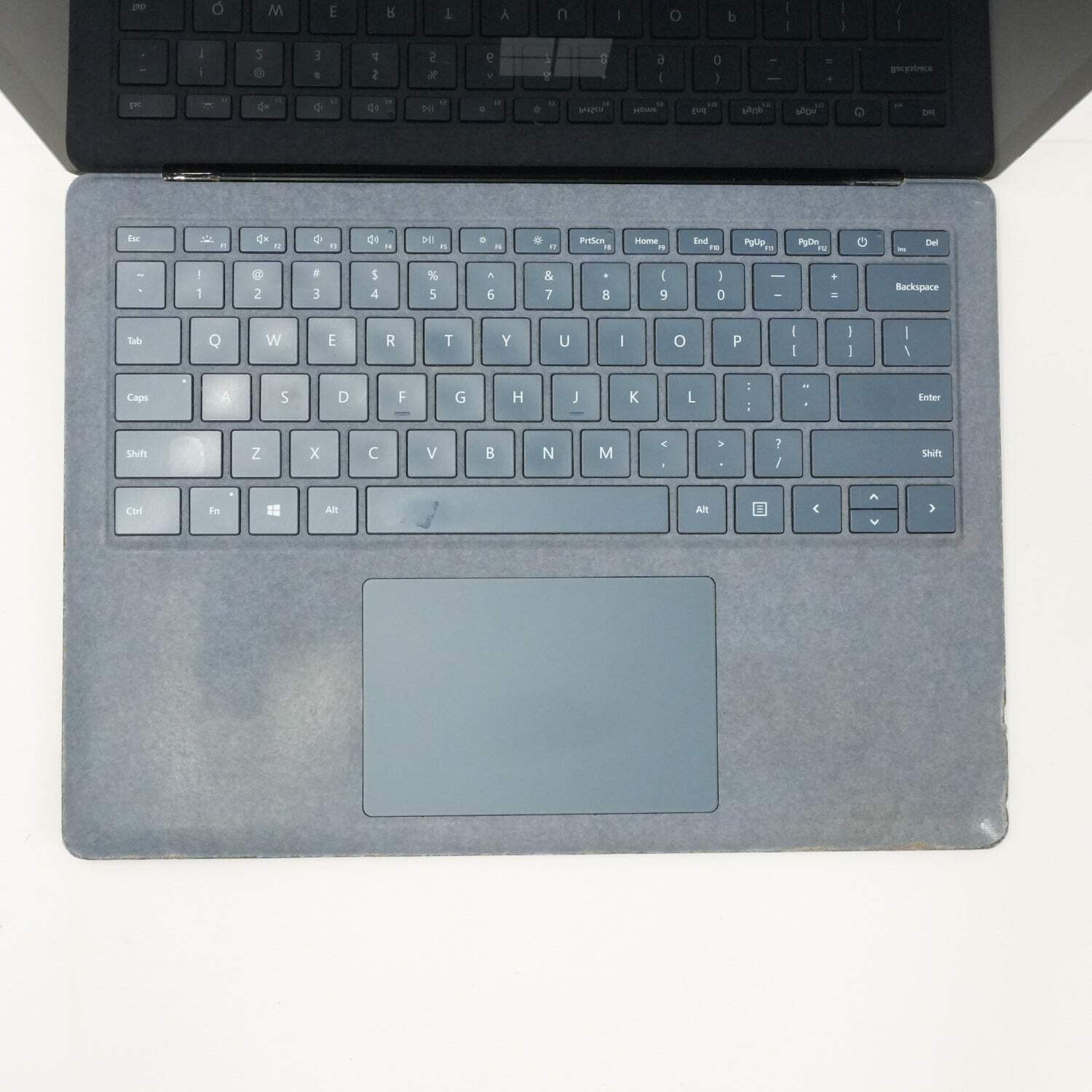 Microsoft Surface Laptop 4 1950 13.5″ i5-1145G7 2.4GHz 8GB RAM 256GB SSD