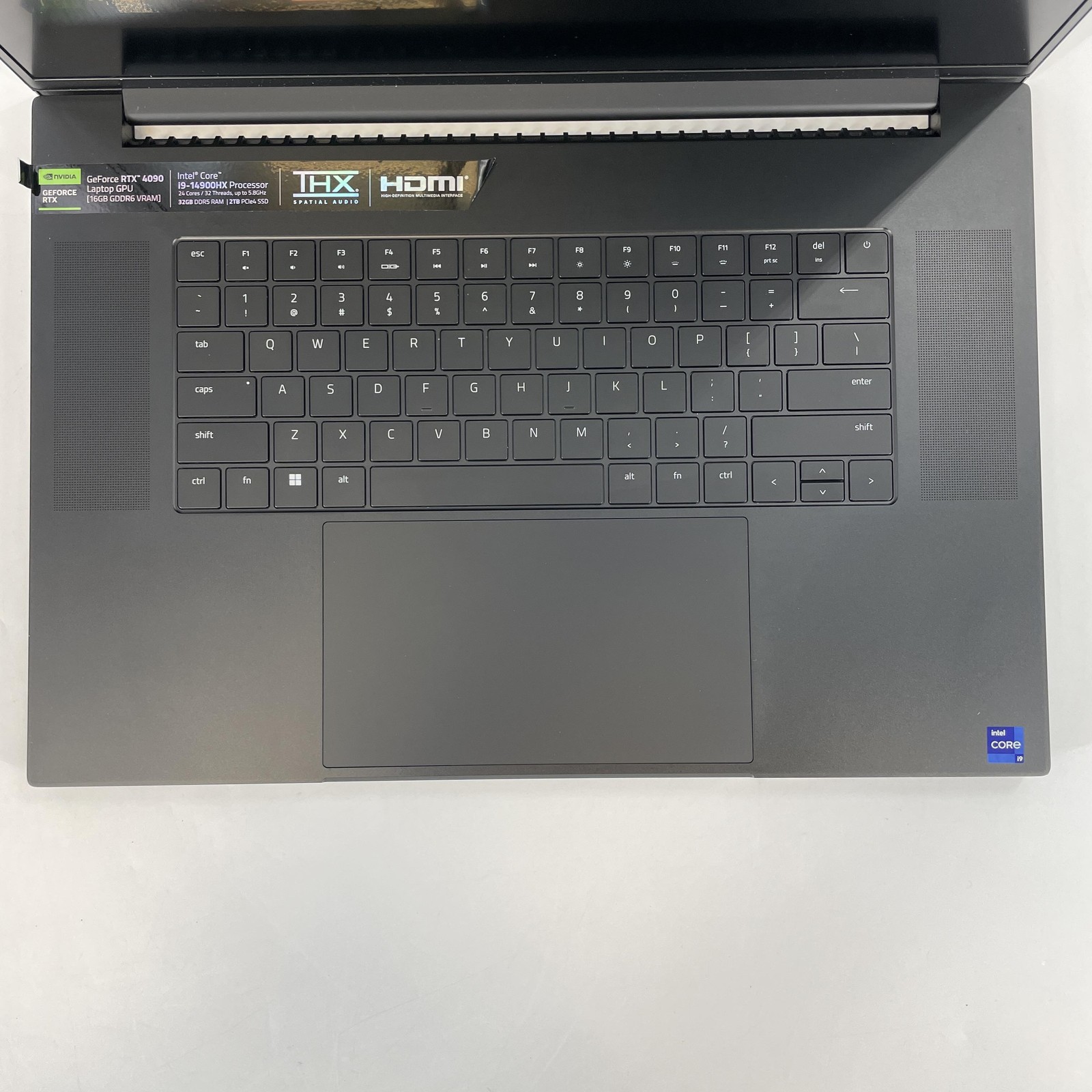 Razer Blade 18 240Hz QHD+ 2.2 GHz i9-14900HX 32GB 2TB SSD RTX 4090 Excellent