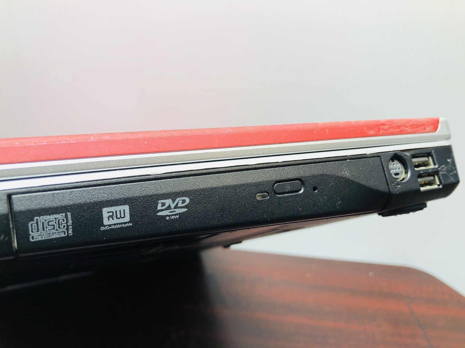 Dell Inspiron 1525 15.4″ Laptop , FOR PARTS ! Memory Sticks Hard drive