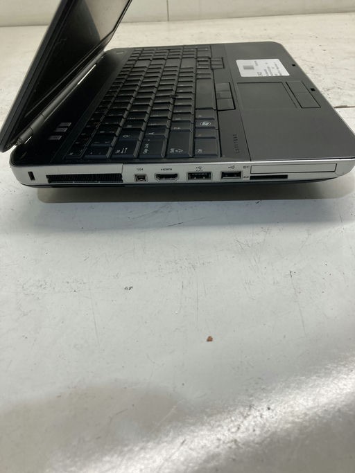 Dell Latitude E5520 Intel Core i5-2520 2.50GHz 4GB NO HDD No Batt