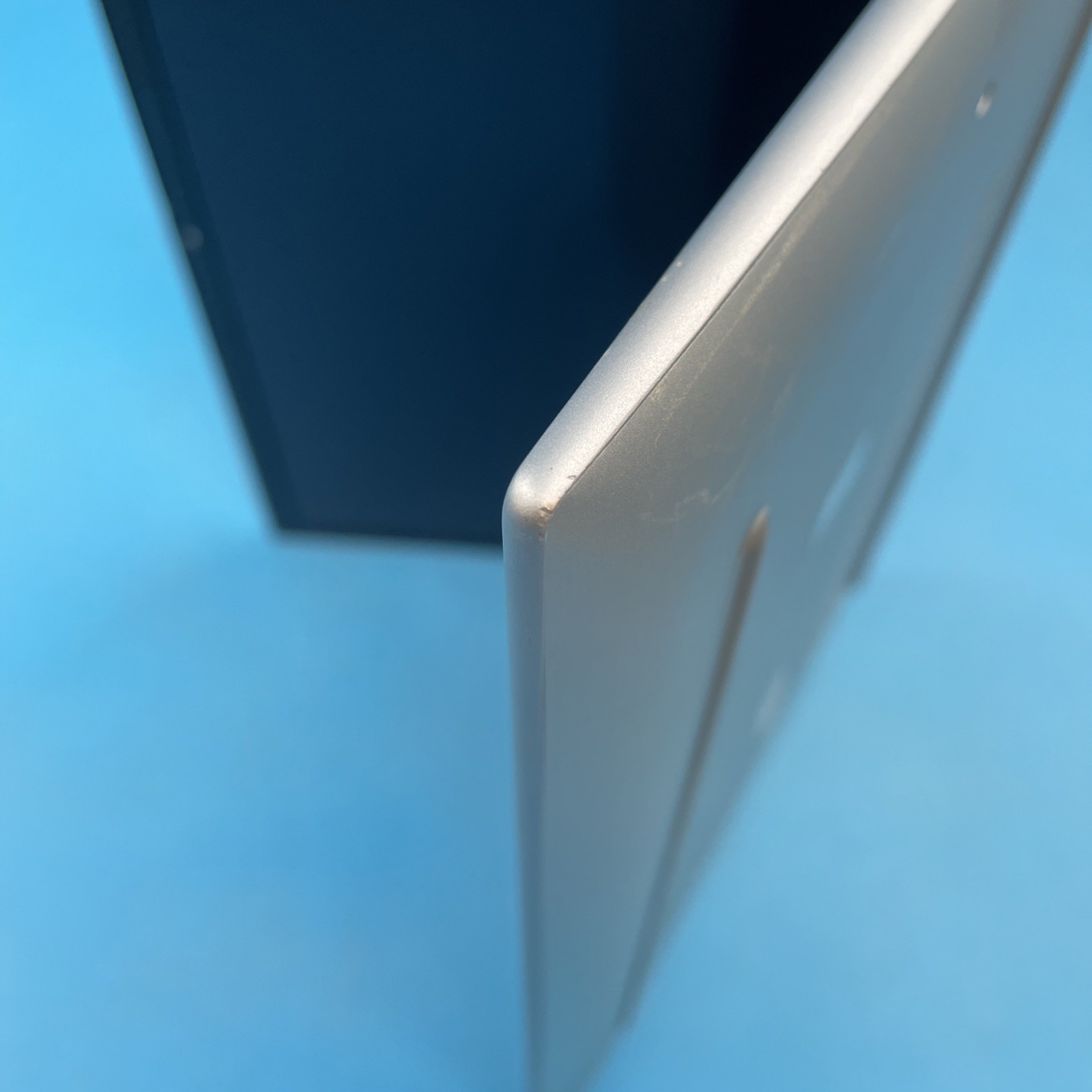 HP EliteBook 840 G10 | i5-1345U | 16GB RAM | 256GB SSD | WIN 11 PRO | 77% BATT