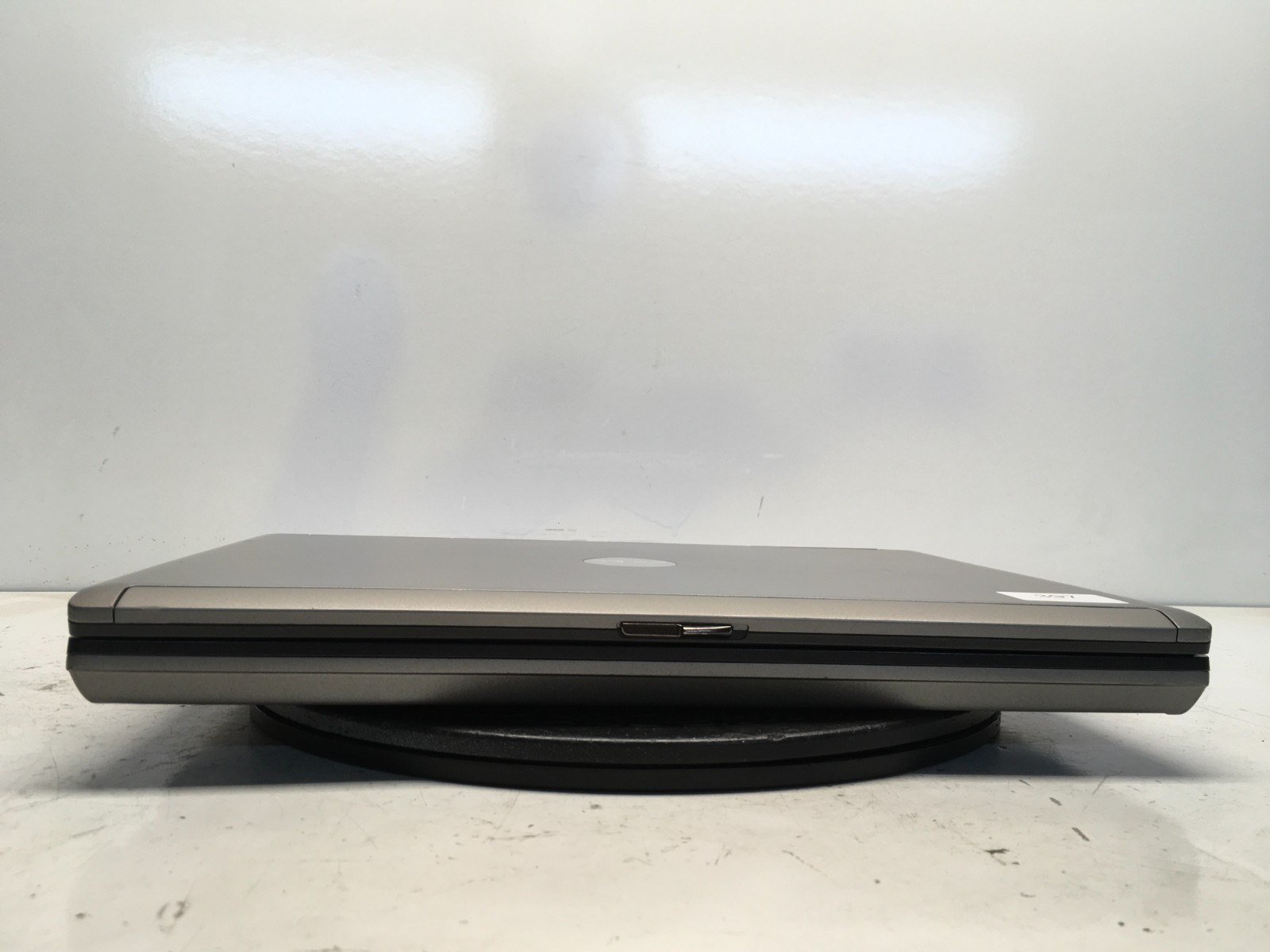 Dell Latitude D830 Intel Core 2 Duo 06FD 2GHz 512 MB 500 GB Windows XP