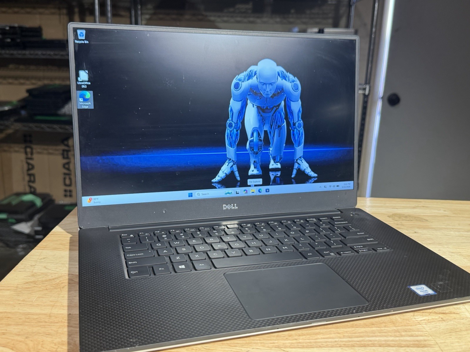 Dell Precision 5510 Xeon E3-1505M v5 16GB RAM 512GB SSD Quadro M1000M Win11